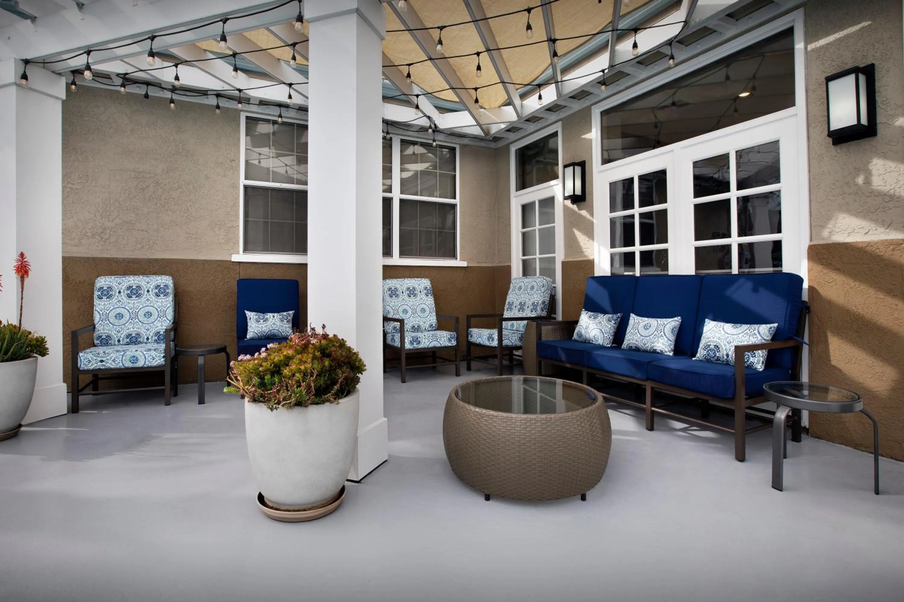 Swimming pool in Homewood Suites by Hilton San Jose Airport-Silicon Valley