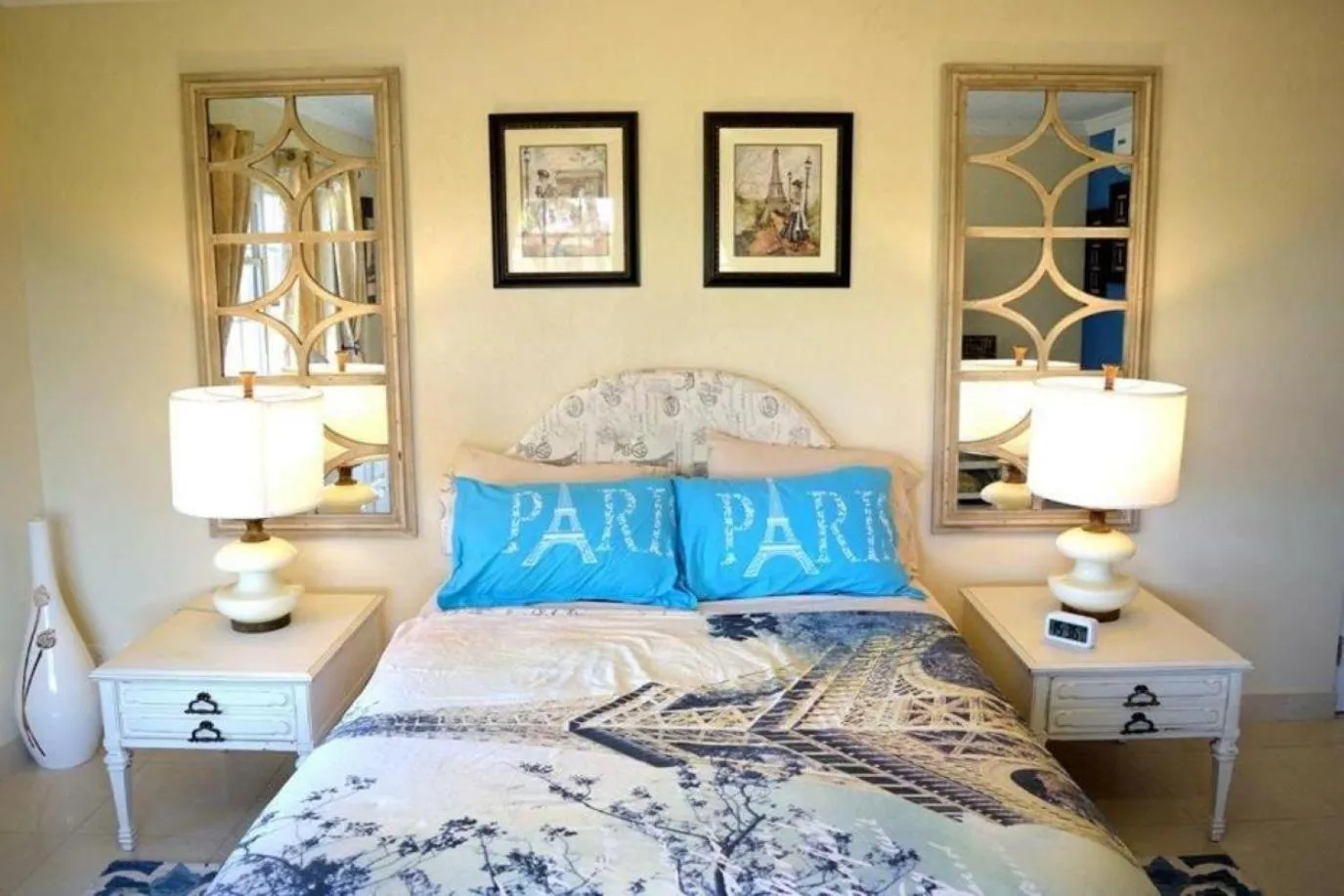 Toilet, Bed in Hidden Gem Barbados