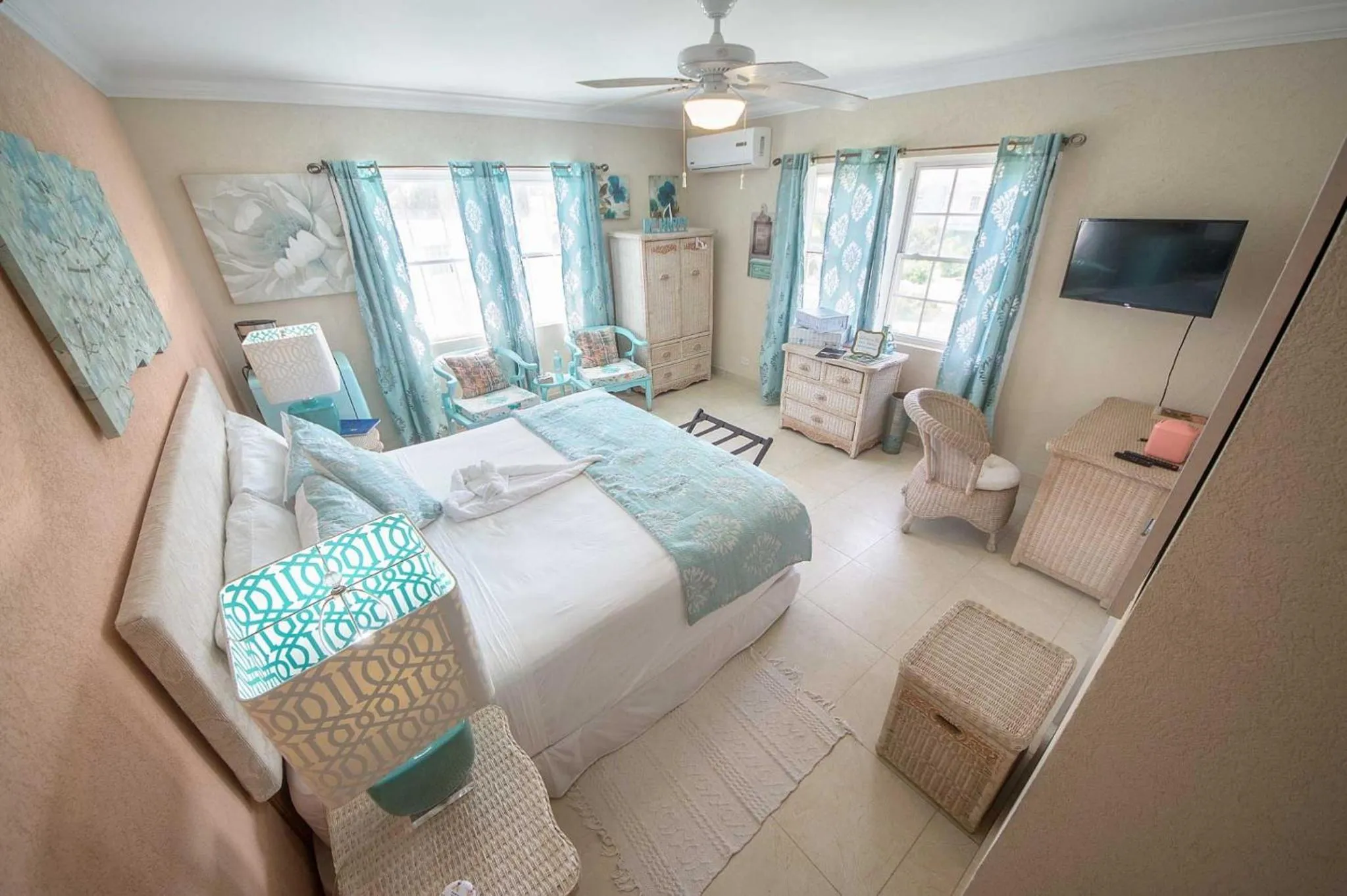 Bedroom, Bed in Hidden Gem Barbados