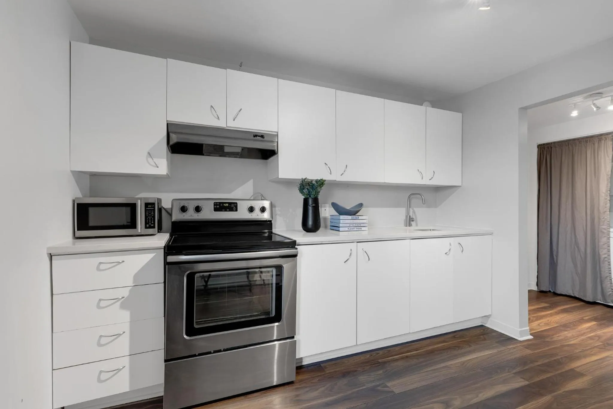 Coffee/tea facilities in LiV MTL Soho