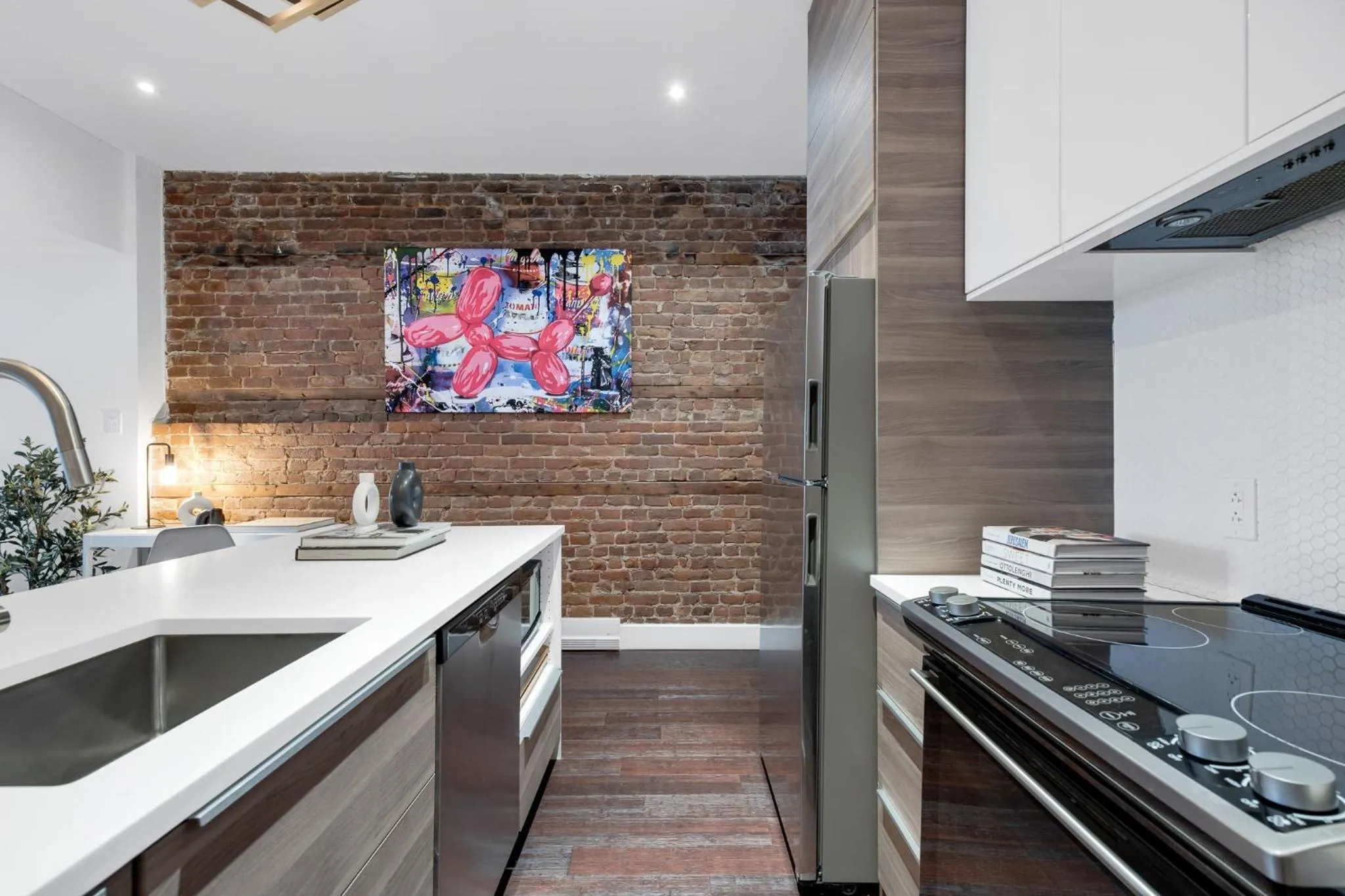 Coffee/tea facilities in LiV MTL Soho