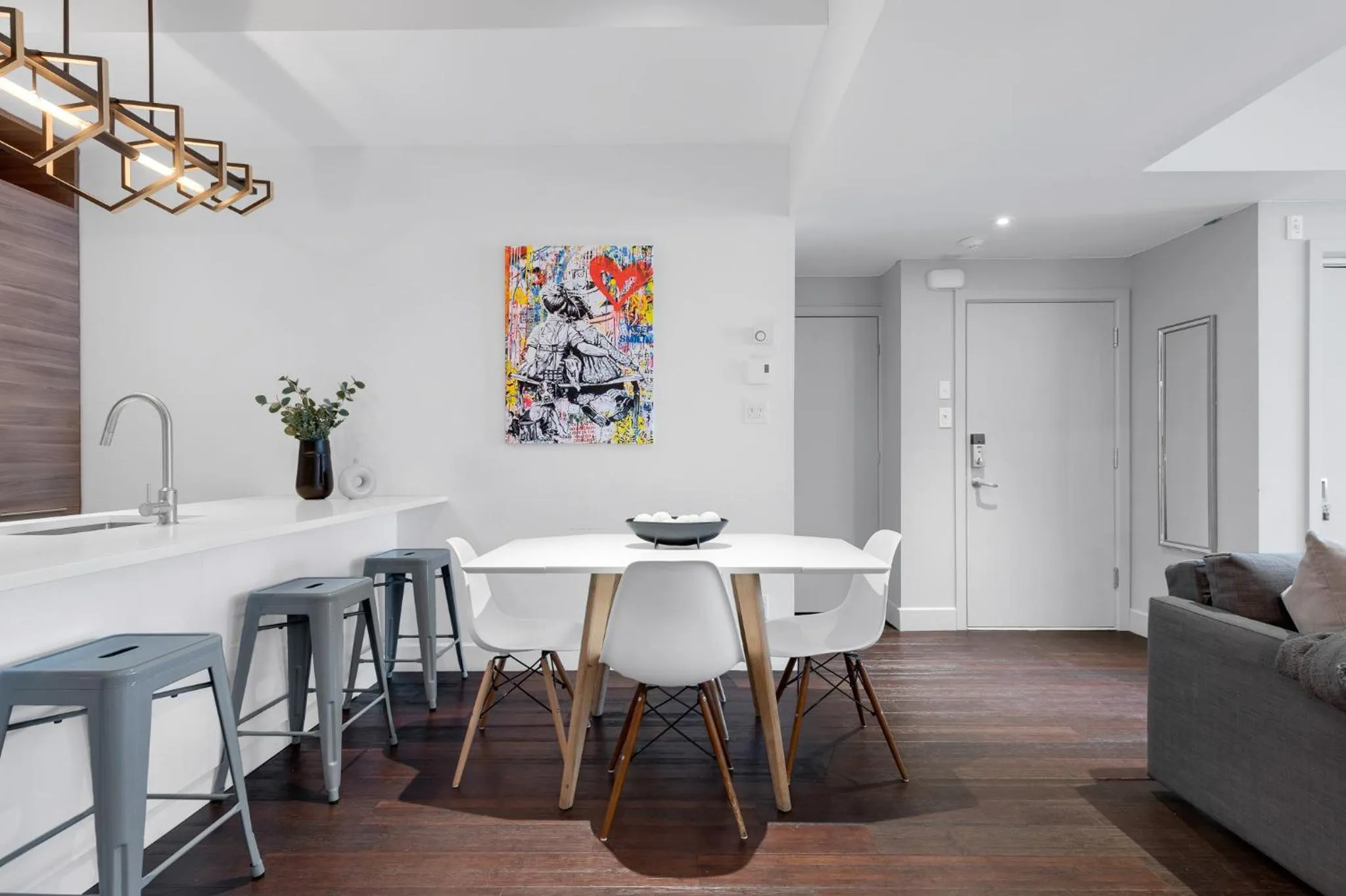 Living room in LiV MTL Soho