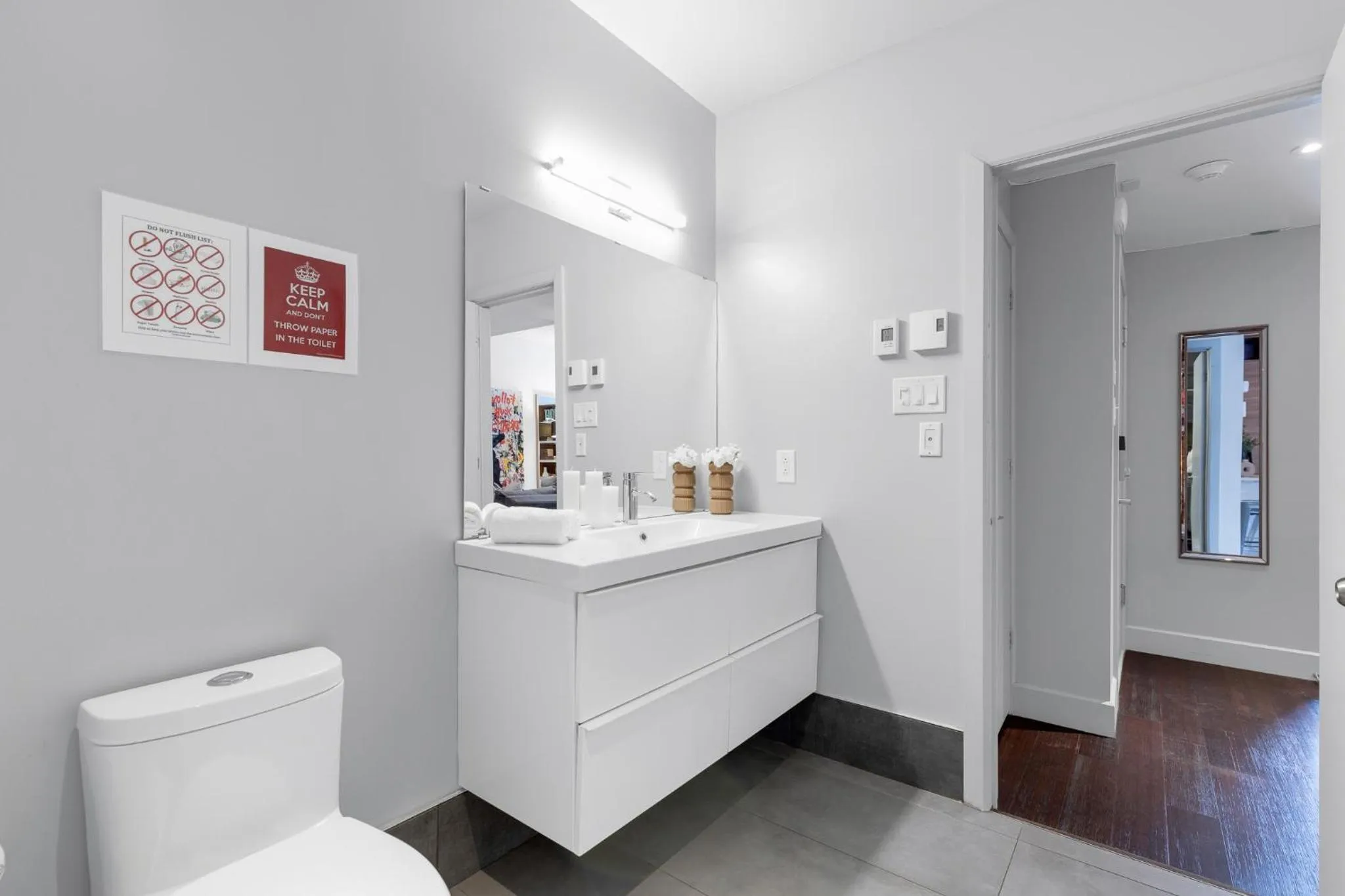 Toilet in LiV MTL Soho