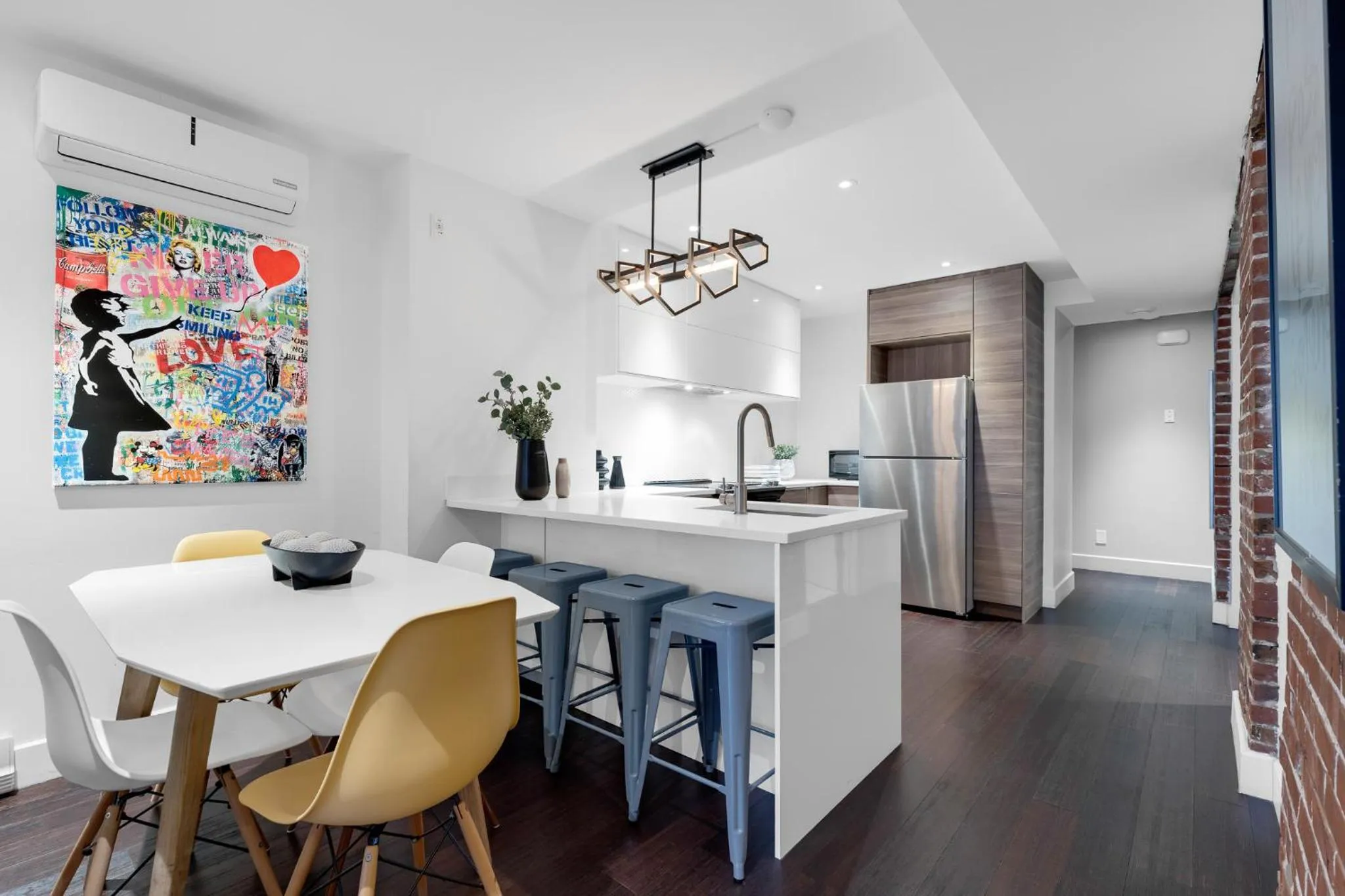 Coffee/tea facilities in LiV MTL Soho