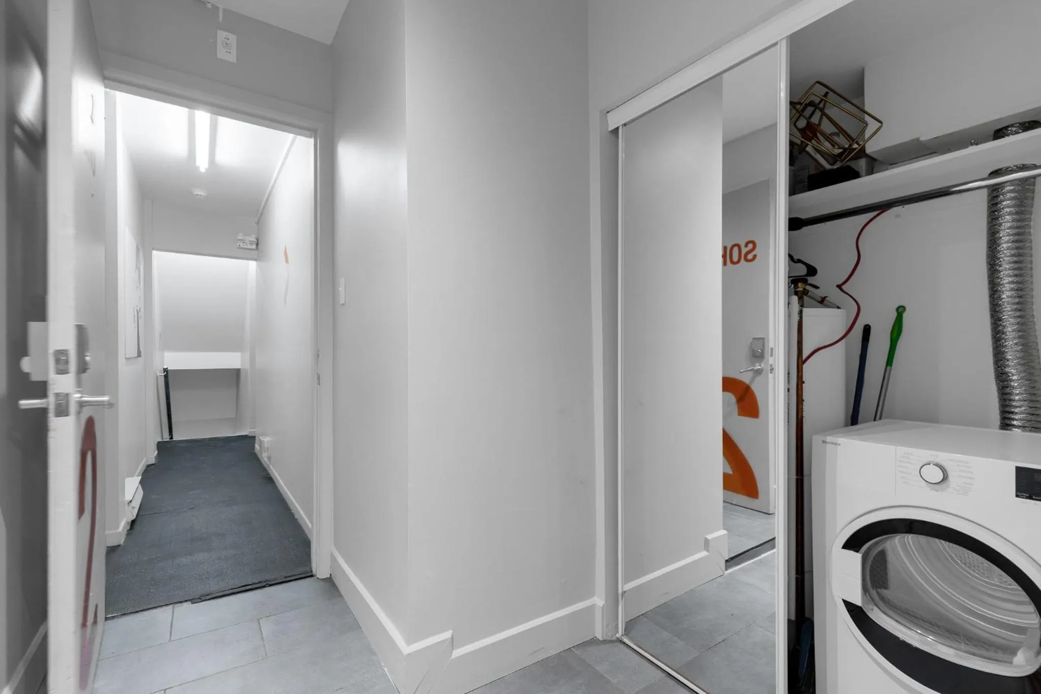 washing machine in LiV MTL Soho