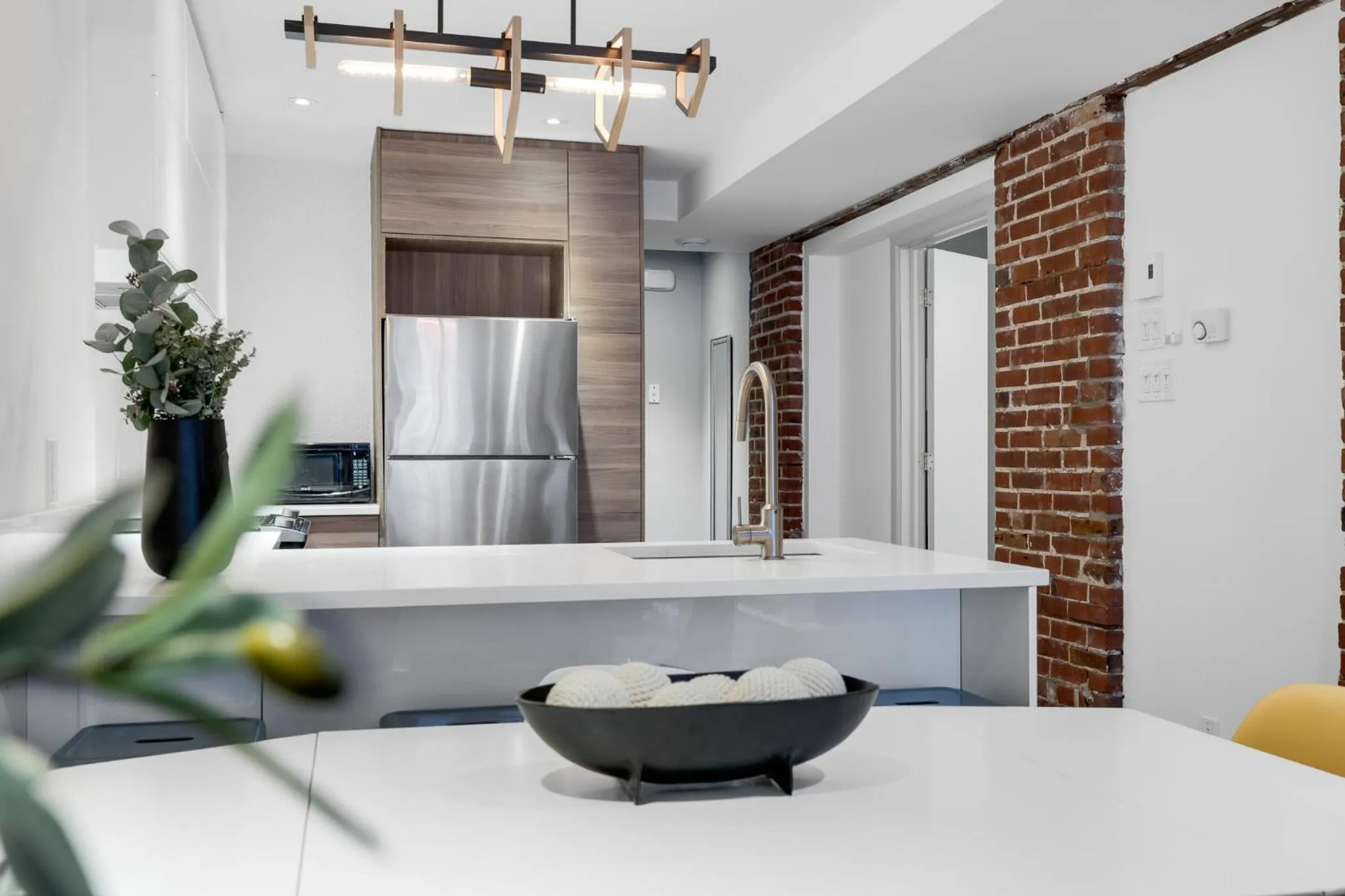 Kitchen or kitchenette in LiV MTL Soho