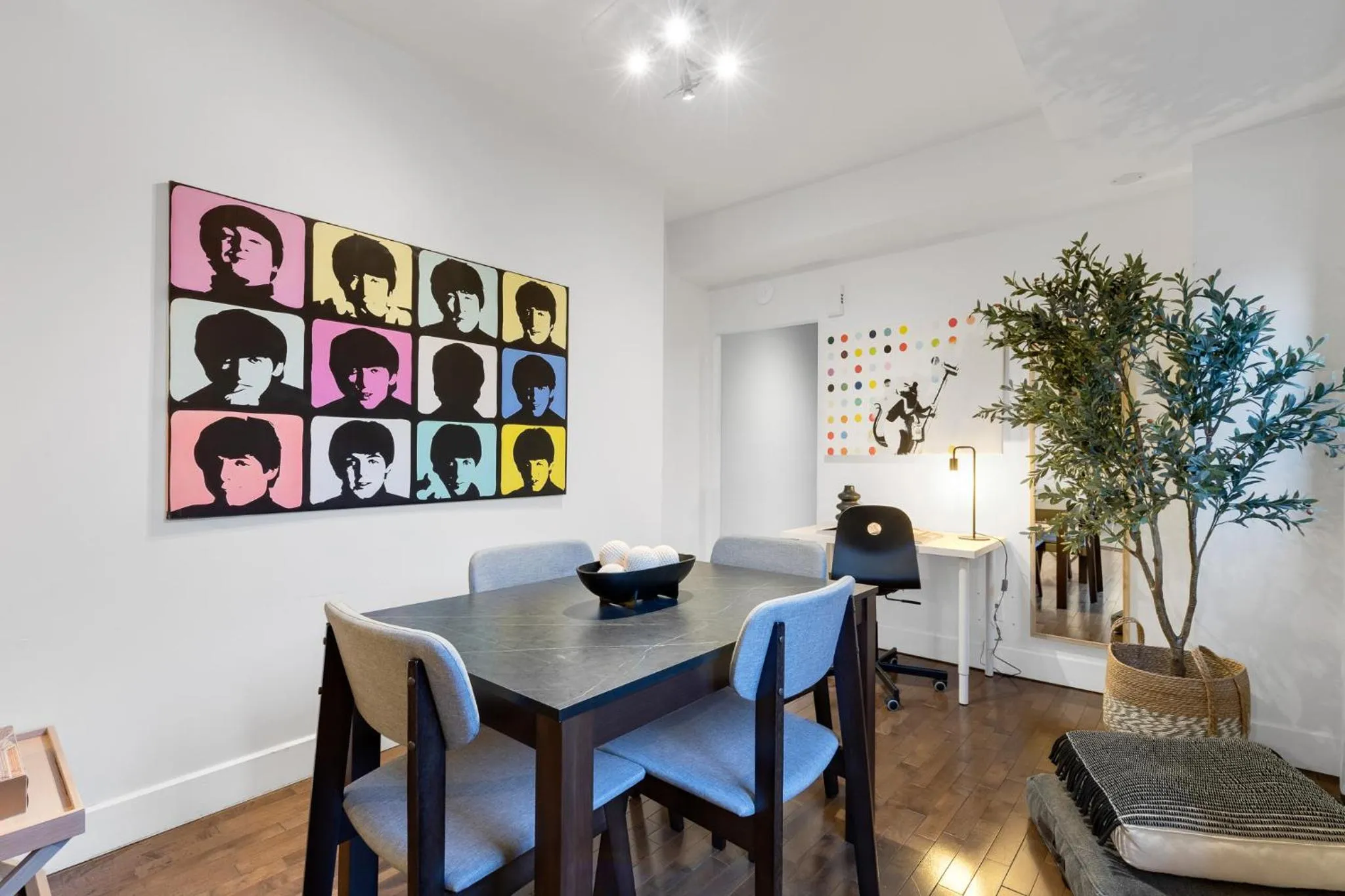 Living room in LiV MTL Soho