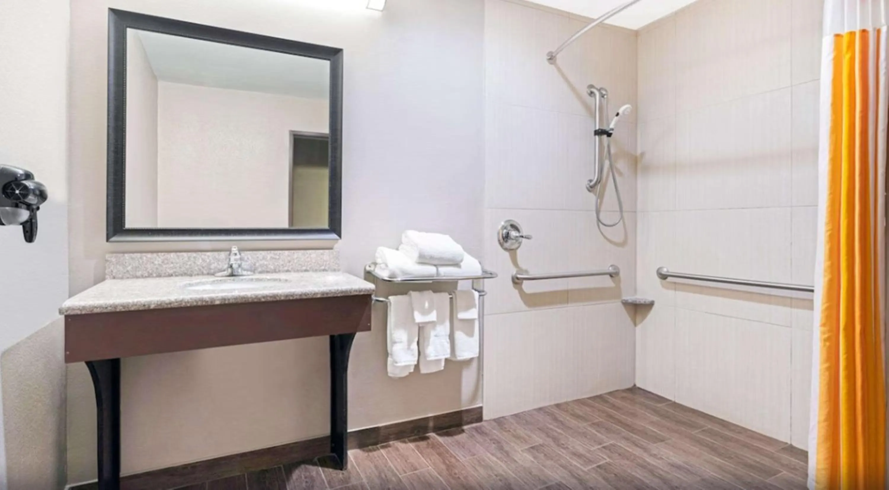 Bathroom in La Quinta by Wyndham McAlester