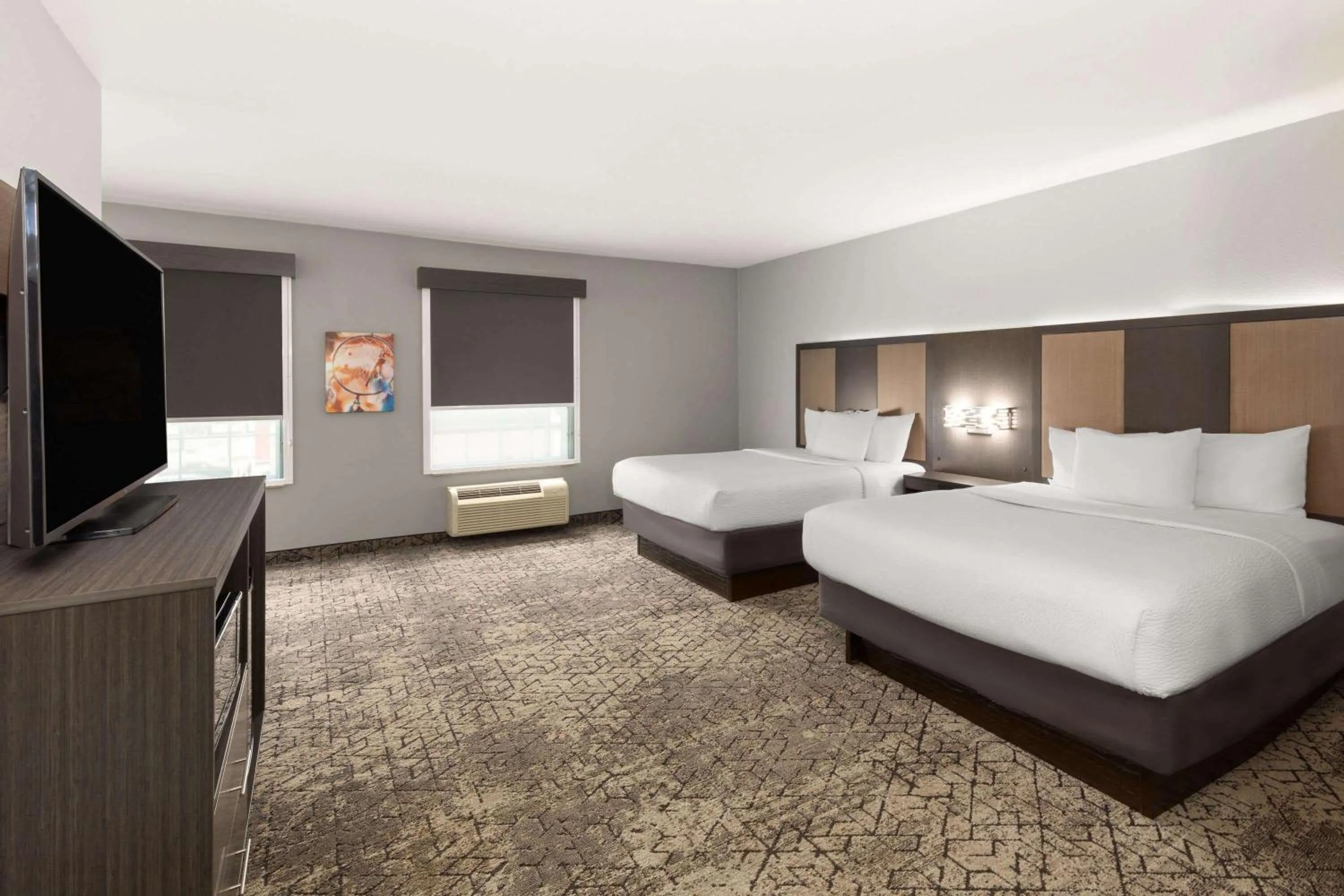 Photo of the whole room, Bed in La Quinta by Wyndham McAlester