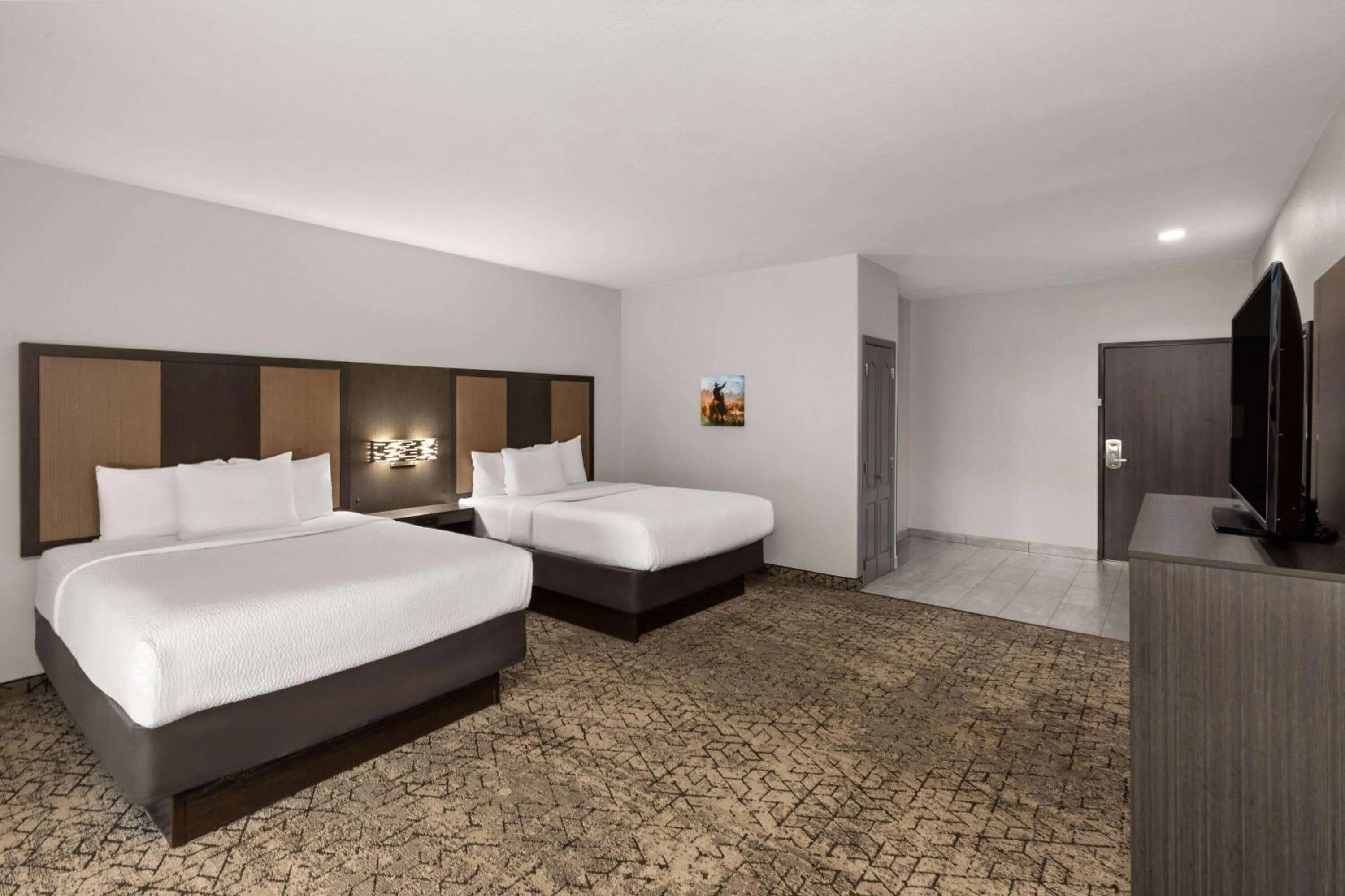 Photo of the whole room, Bed in La Quinta by Wyndham McAlester