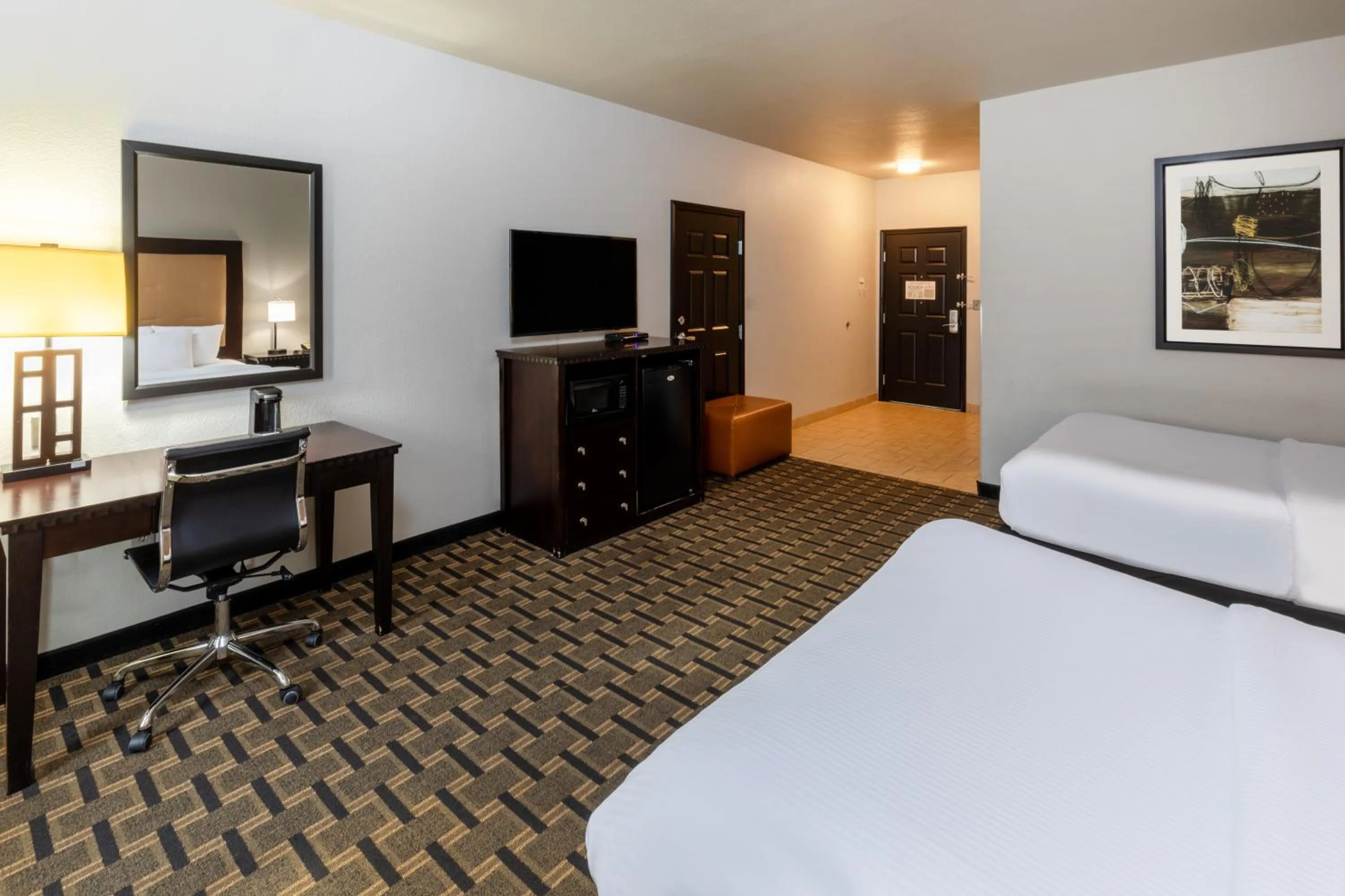 Bed in La Quinta by Wyndham Mt. Pleasant