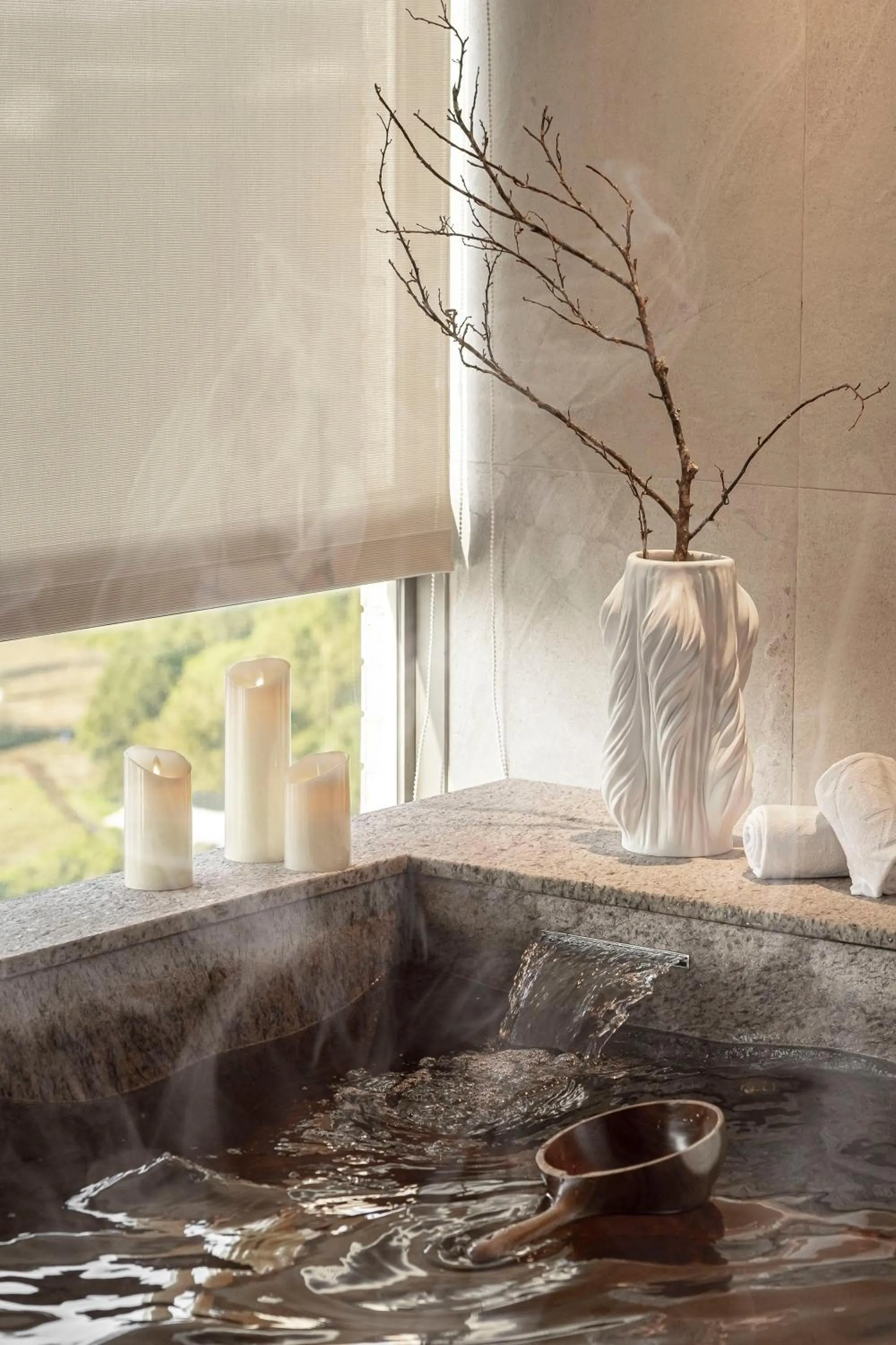 Hot Spring Bath in Yun Estate Hotel