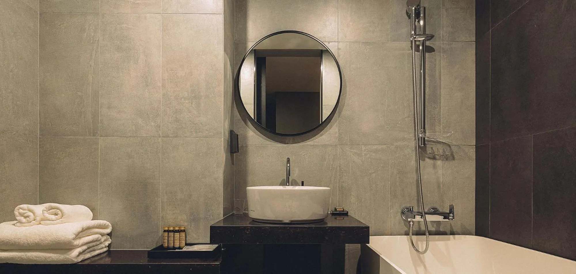 Bathroom in Hotel Alice and Trunk