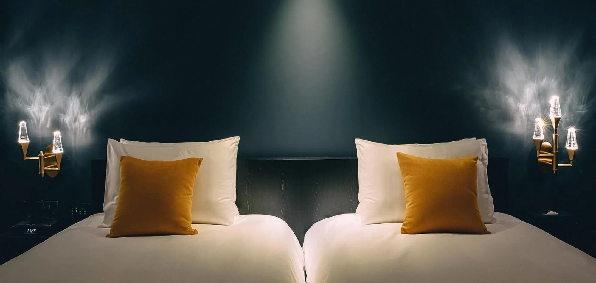 Bed in Hotel Alice and Trunk