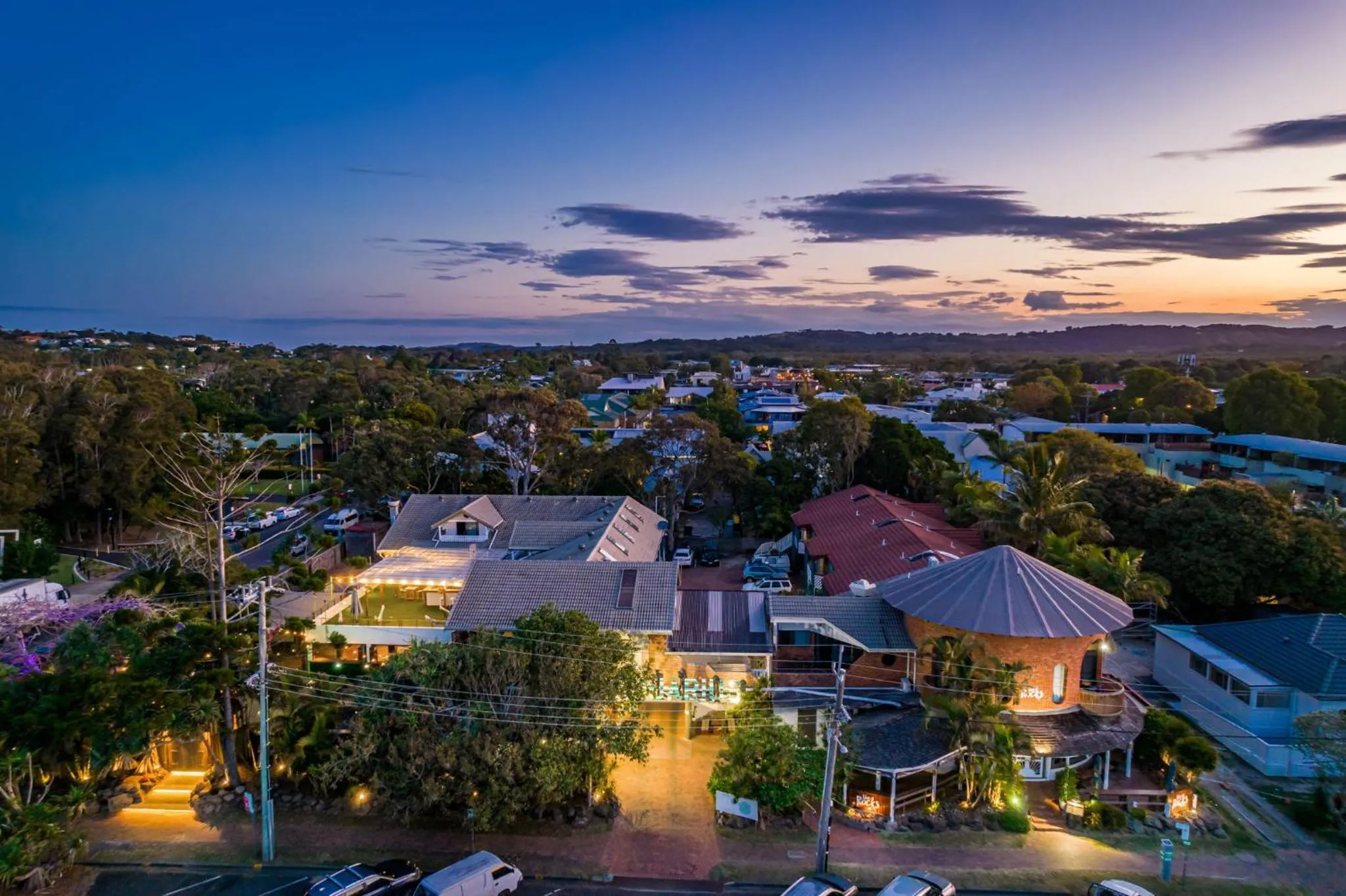 Property building in Aquarius Backpackers Resort