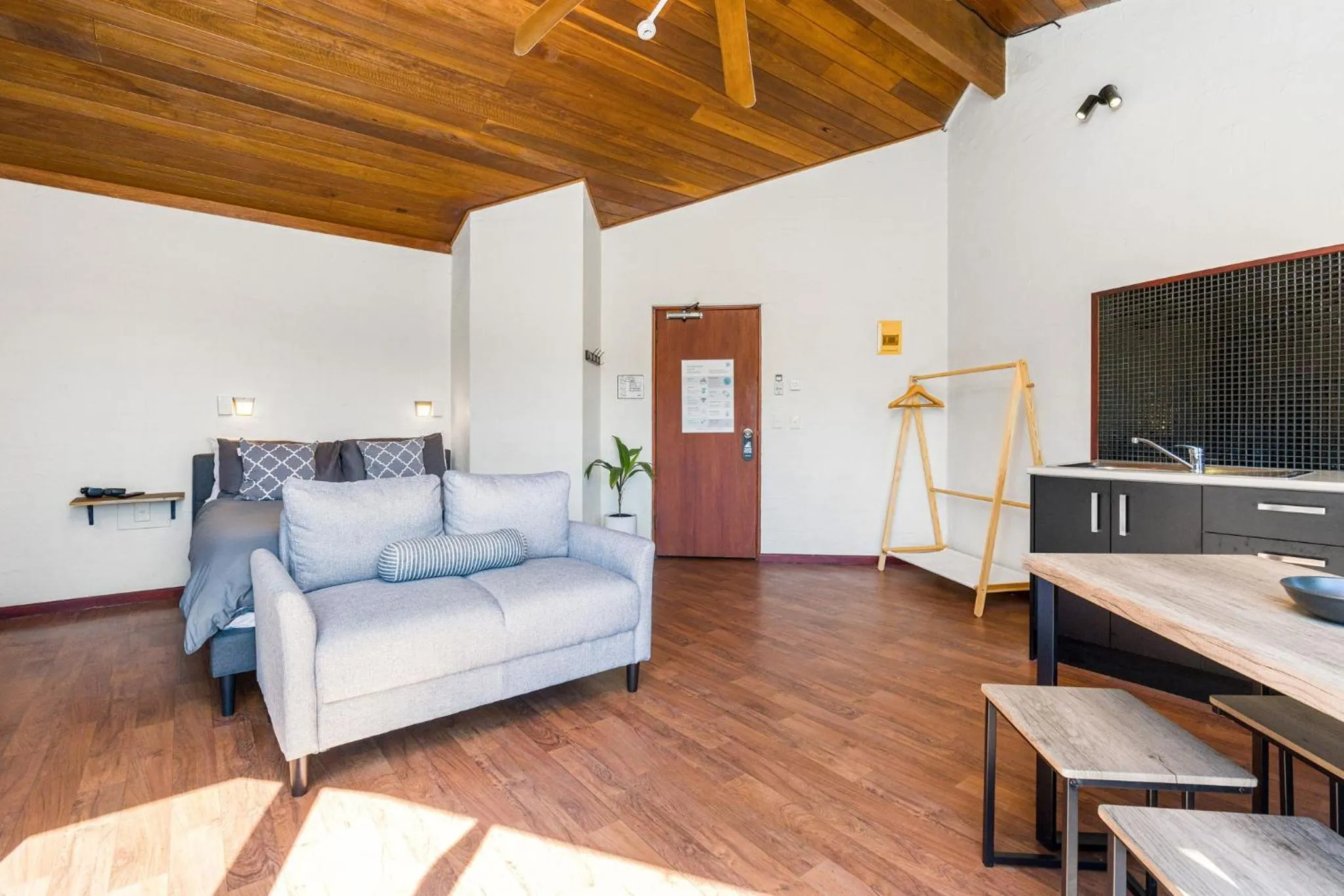 Photo of the whole room in Aquarius Backpackers Resort