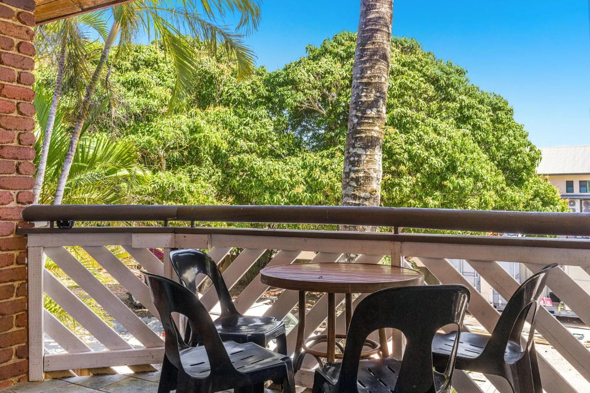 Balcony/Terrace in Aquarius Backpackers Resort