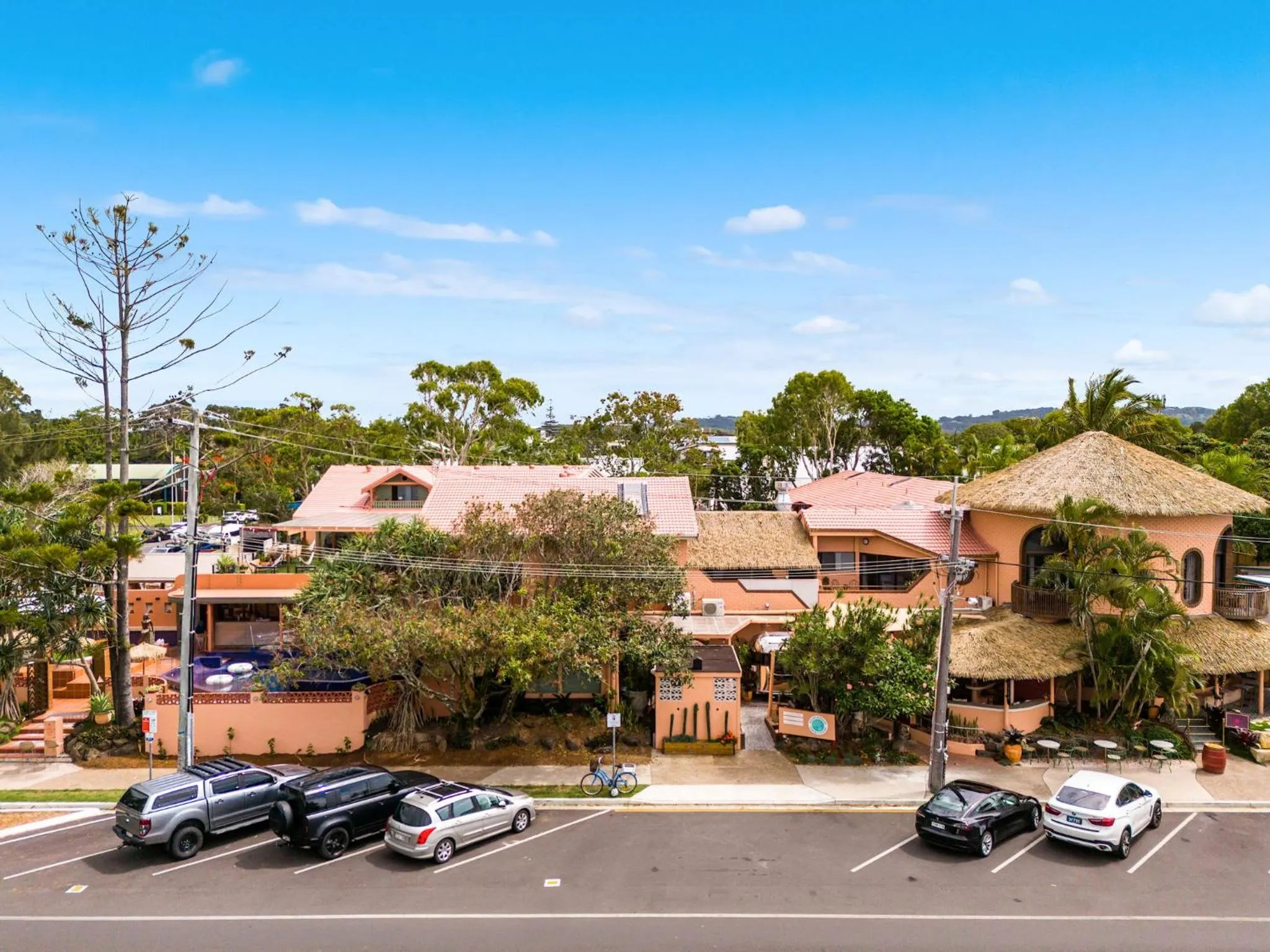 Property building in Aquarius Backpackers Resort