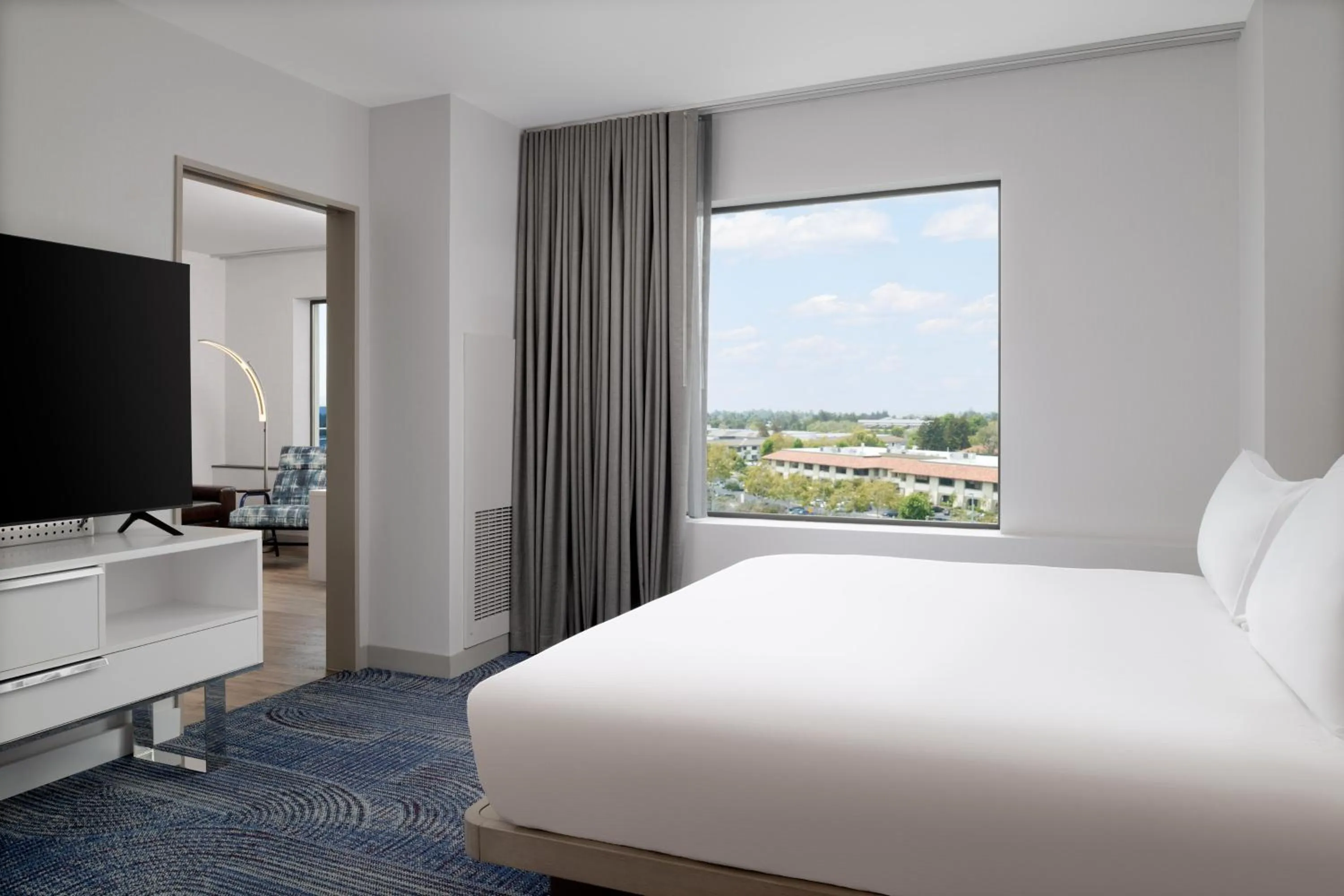 View (from property/room), Bed in Hilton Santa Clara