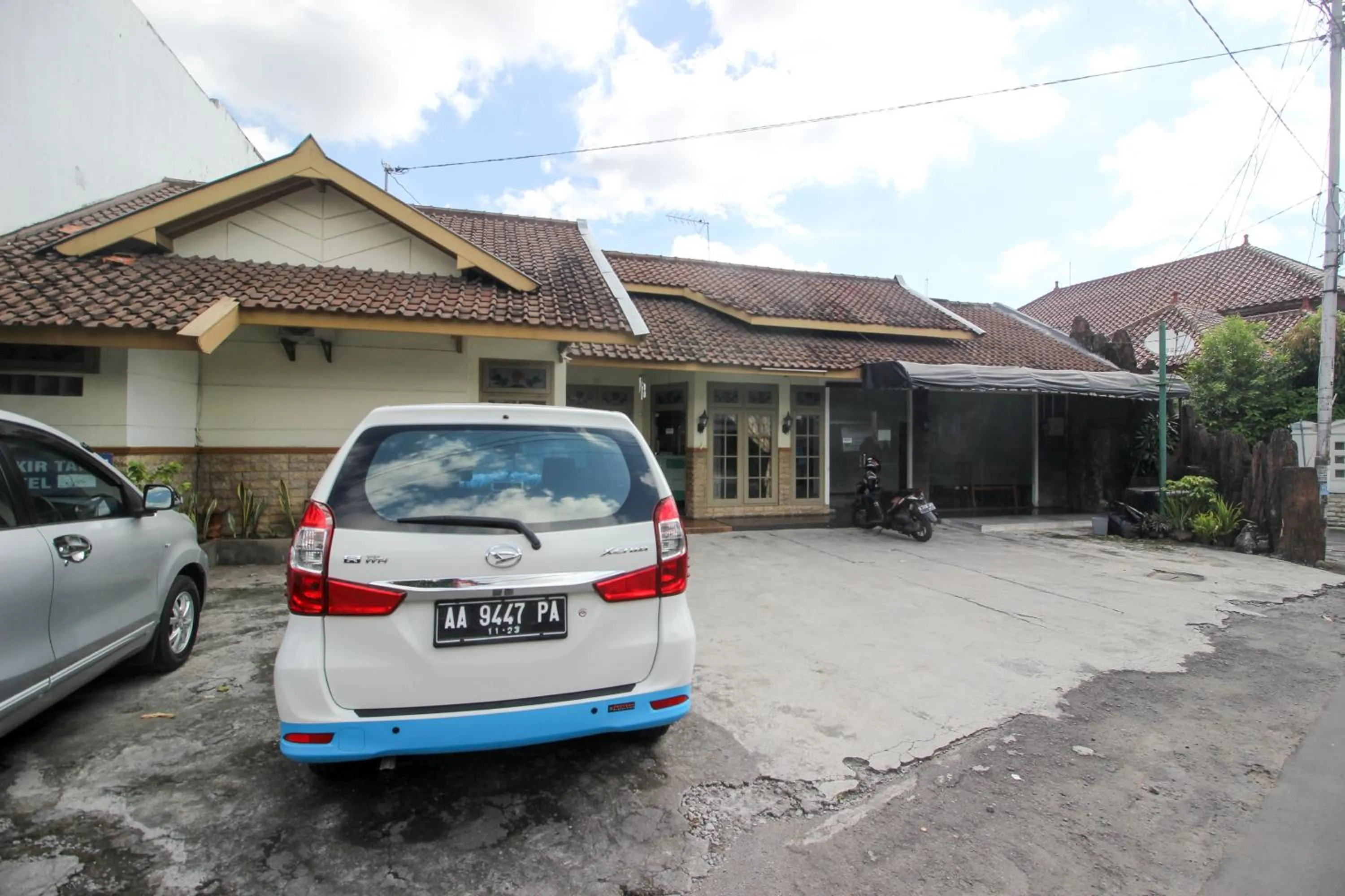 Property building in RedDoorz near RS Sarjito Yogyakarta 2