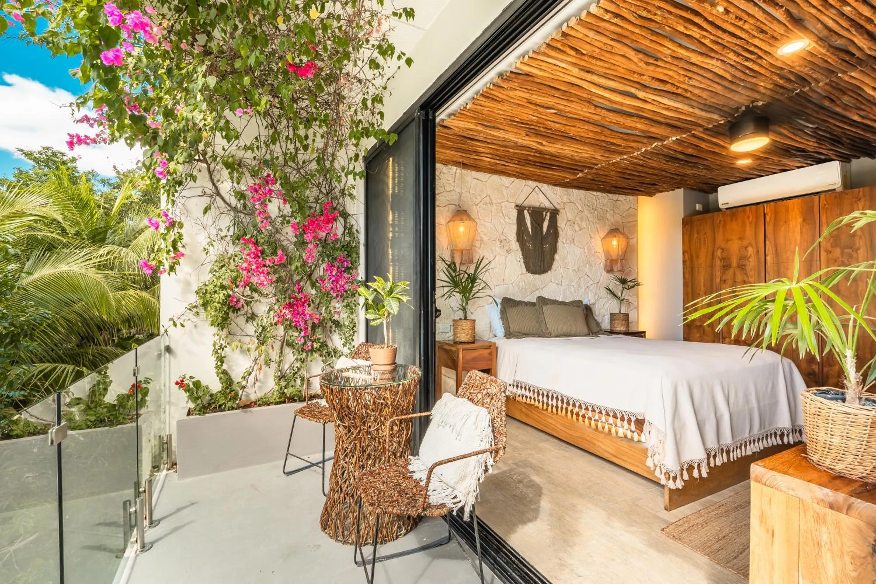 Bed in Luz de Luna Tulum PH