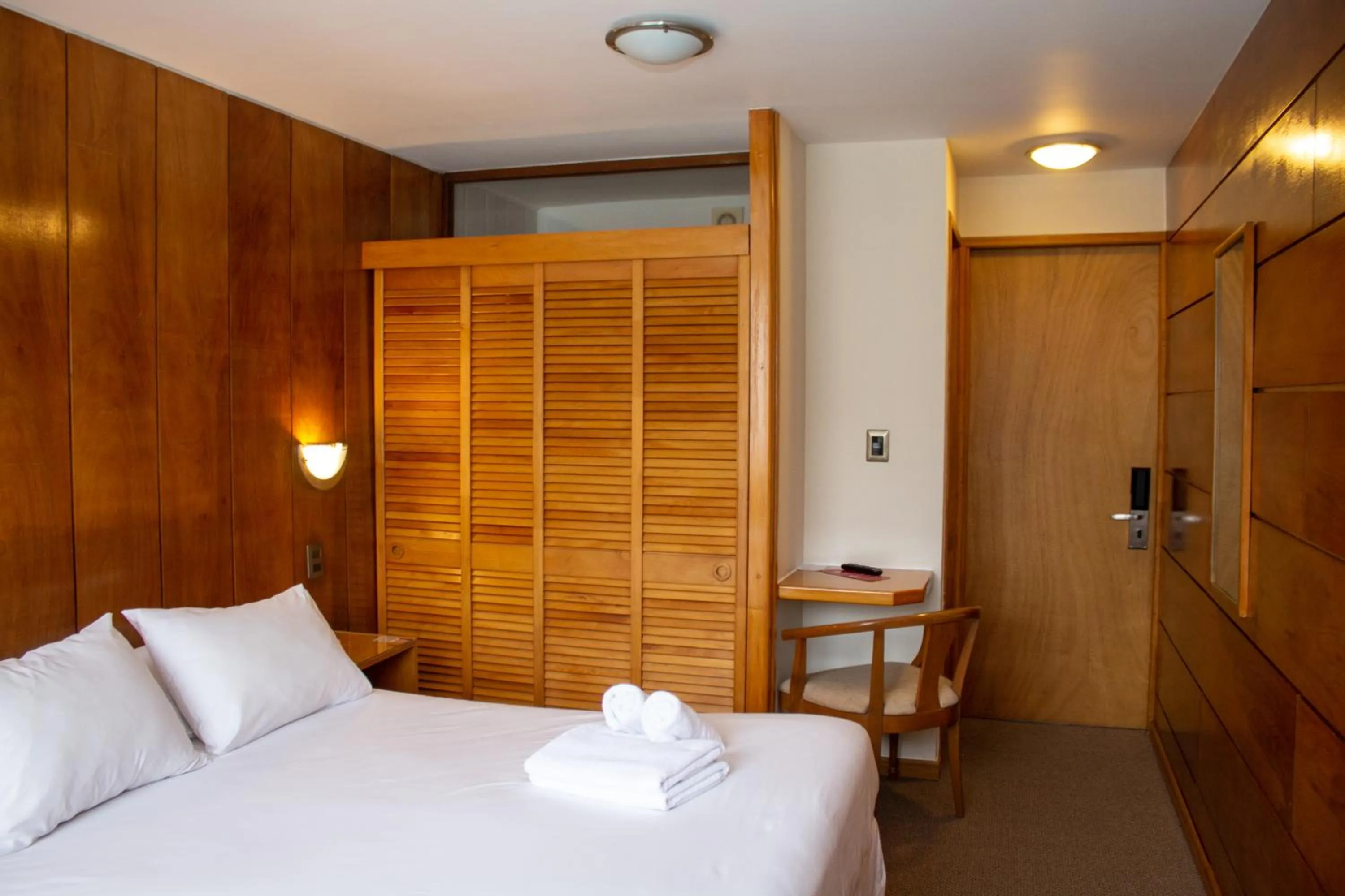 Bedroom, Bed in Hotel Germania