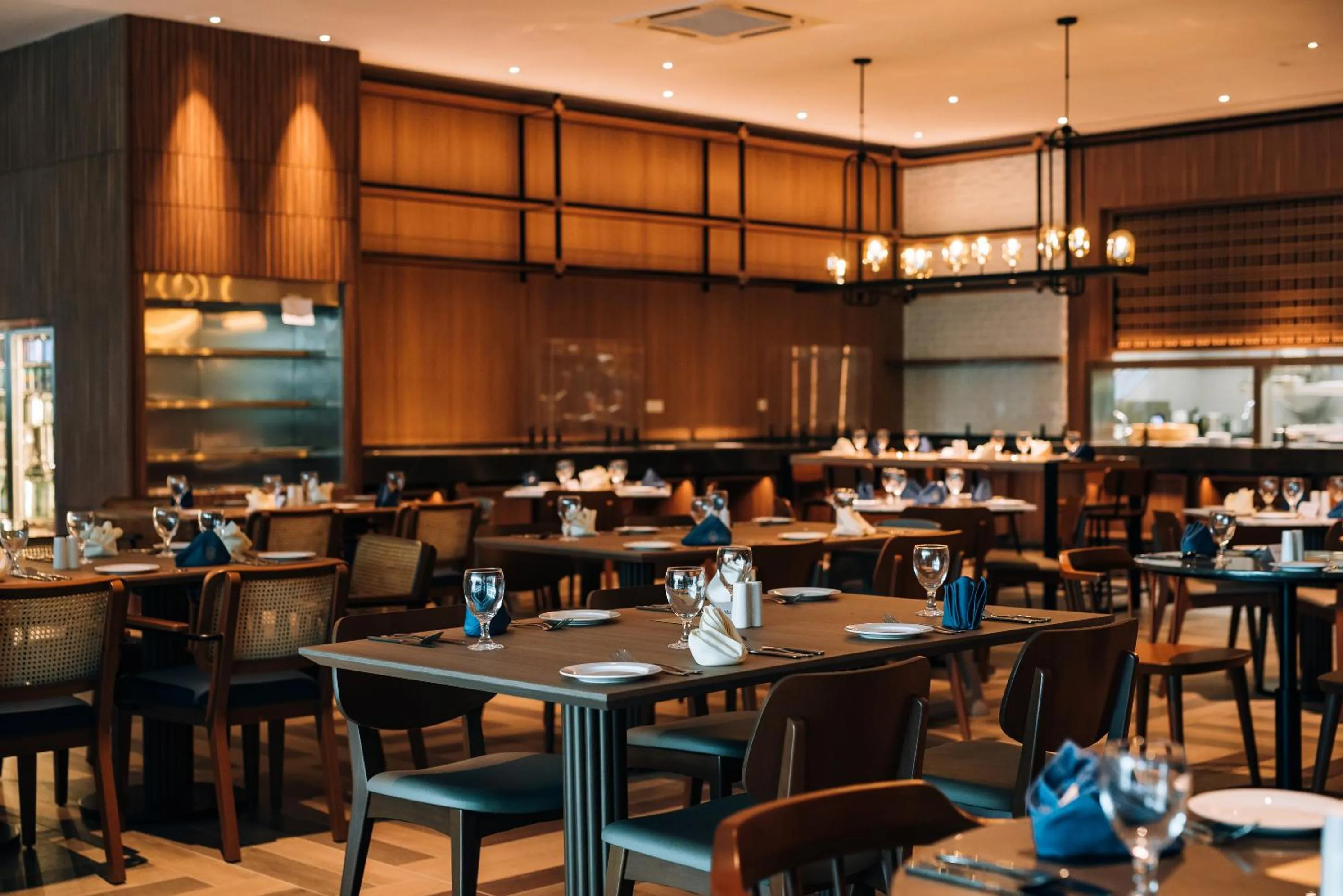 Restaurant/places to eat in Four Points by Sheraton Desaru