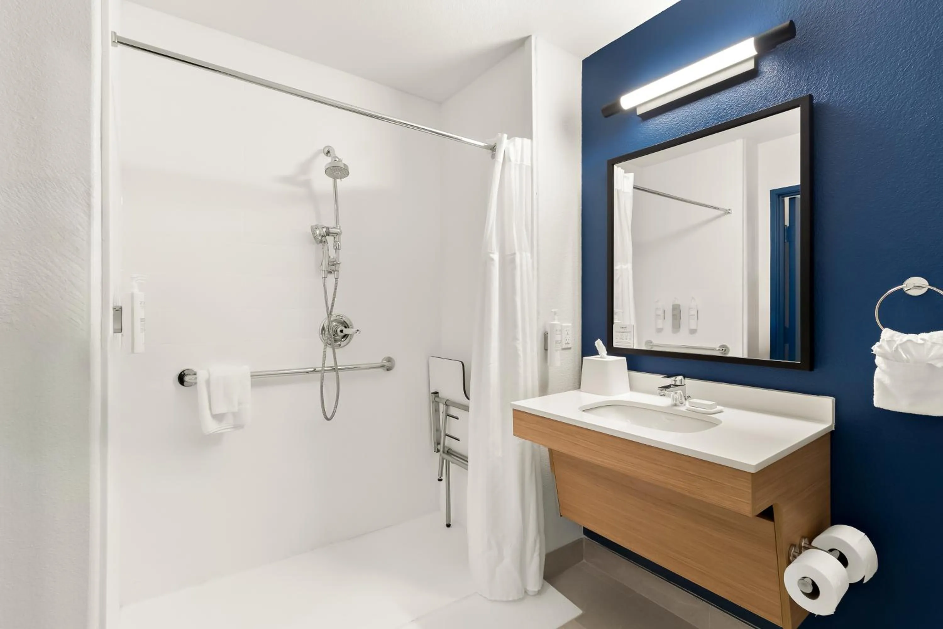 Shower in Spark By Hilton Missouri City