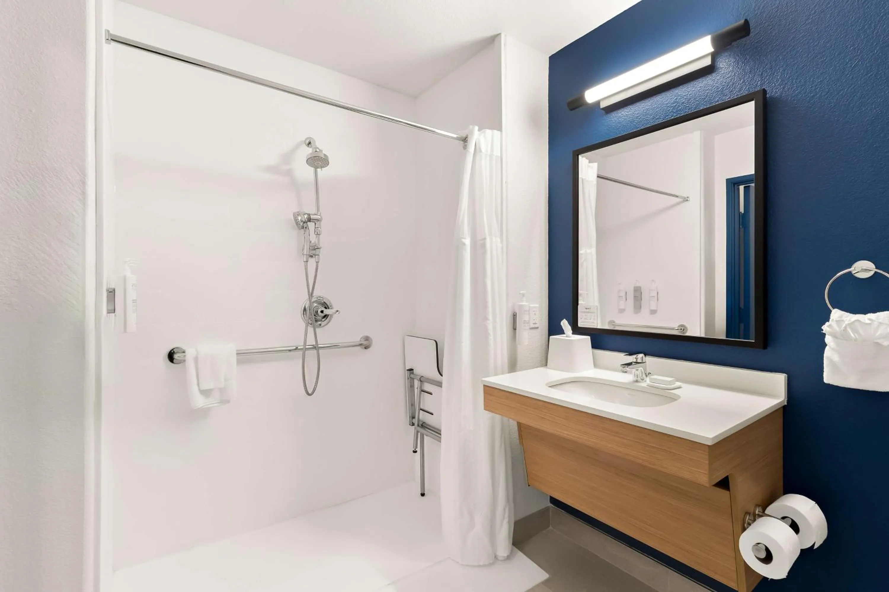 Bathroom in Spark By Hilton Missouri City