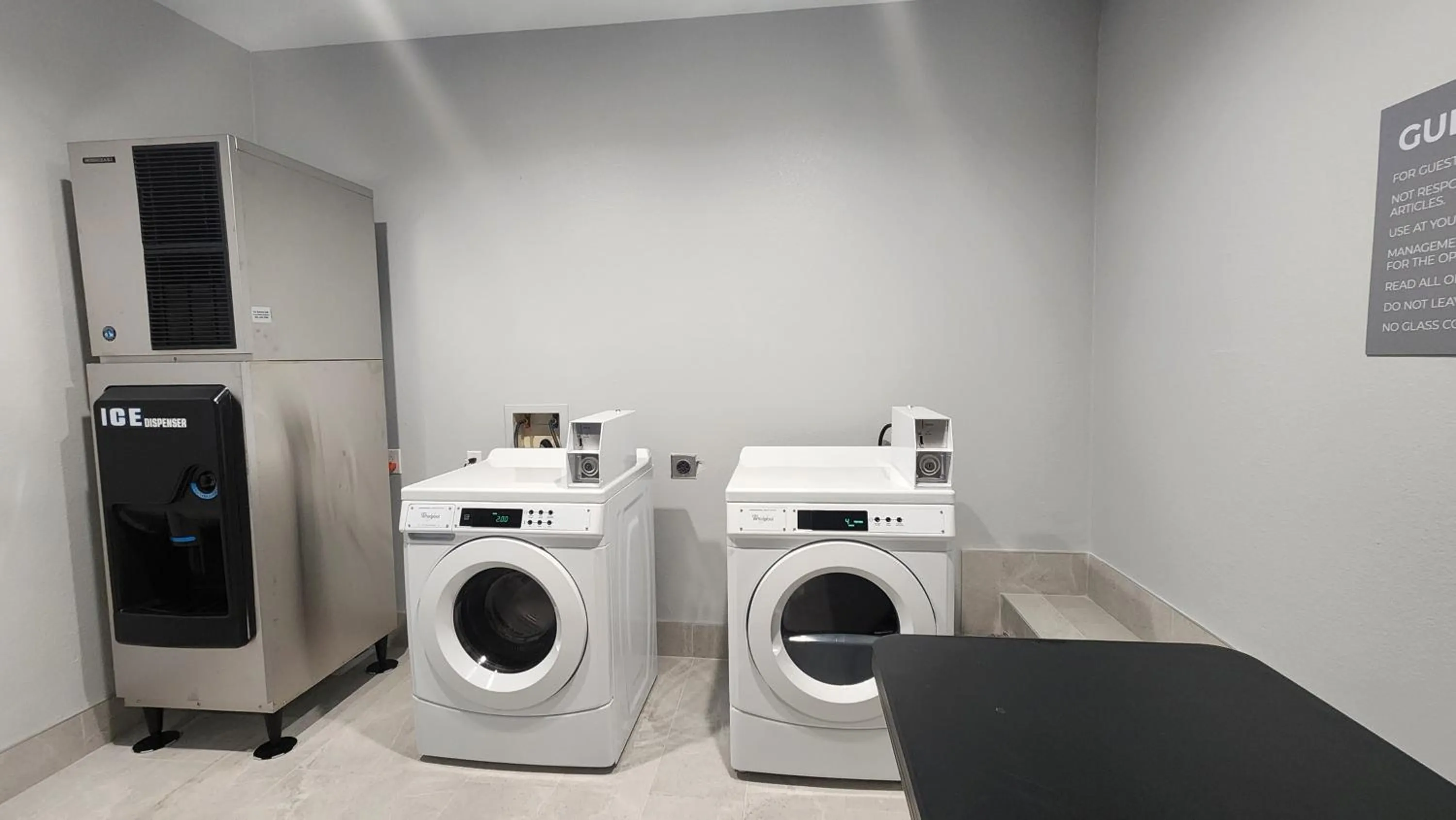 vending machine in Spark By Hilton Missouri City