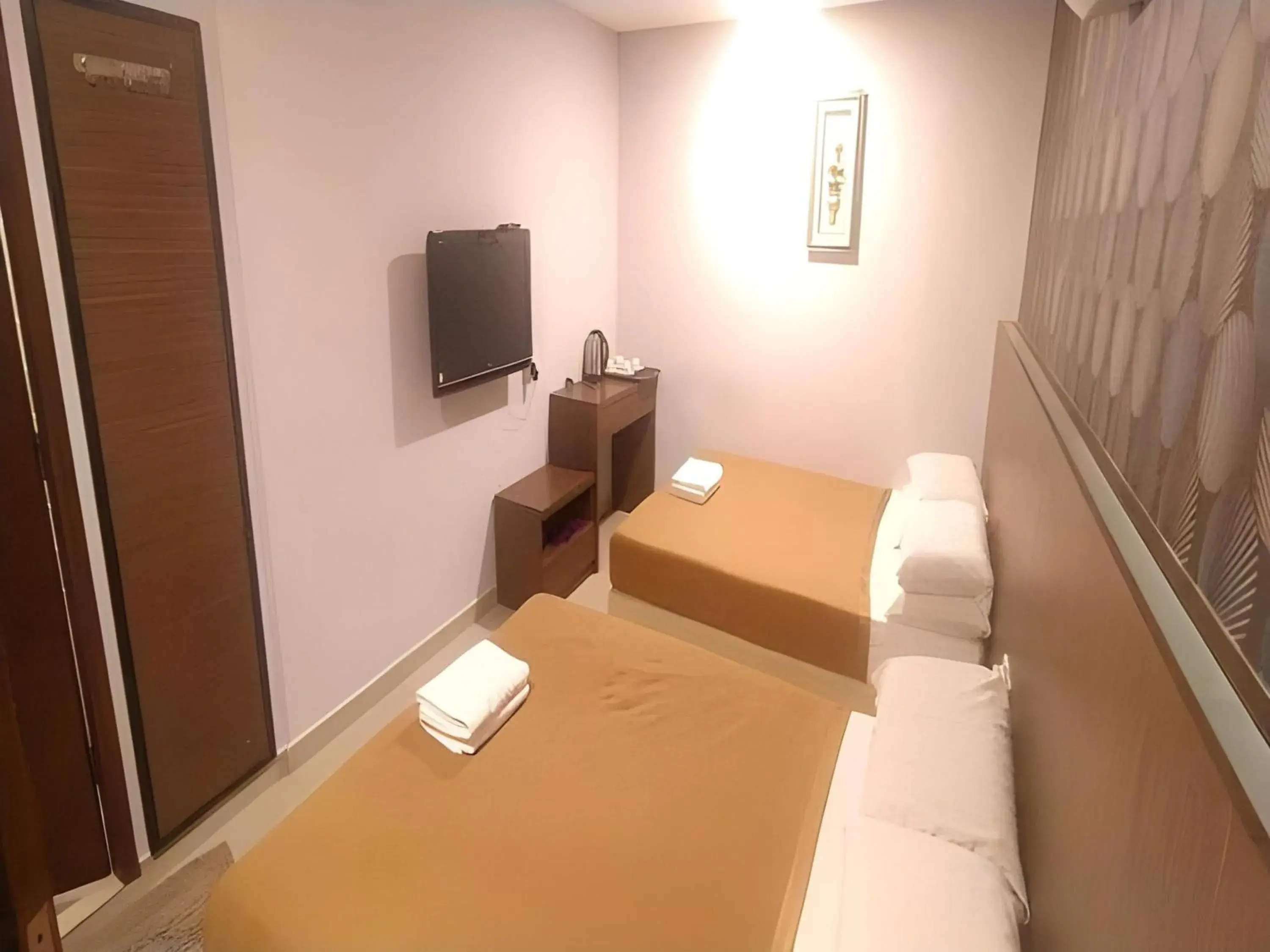 Deluxe Twin Room in Hotel O Fajar Baru Boutique Hotel Deluxe Twin Room in Hotel O Fajar Baru Boutique Hotel