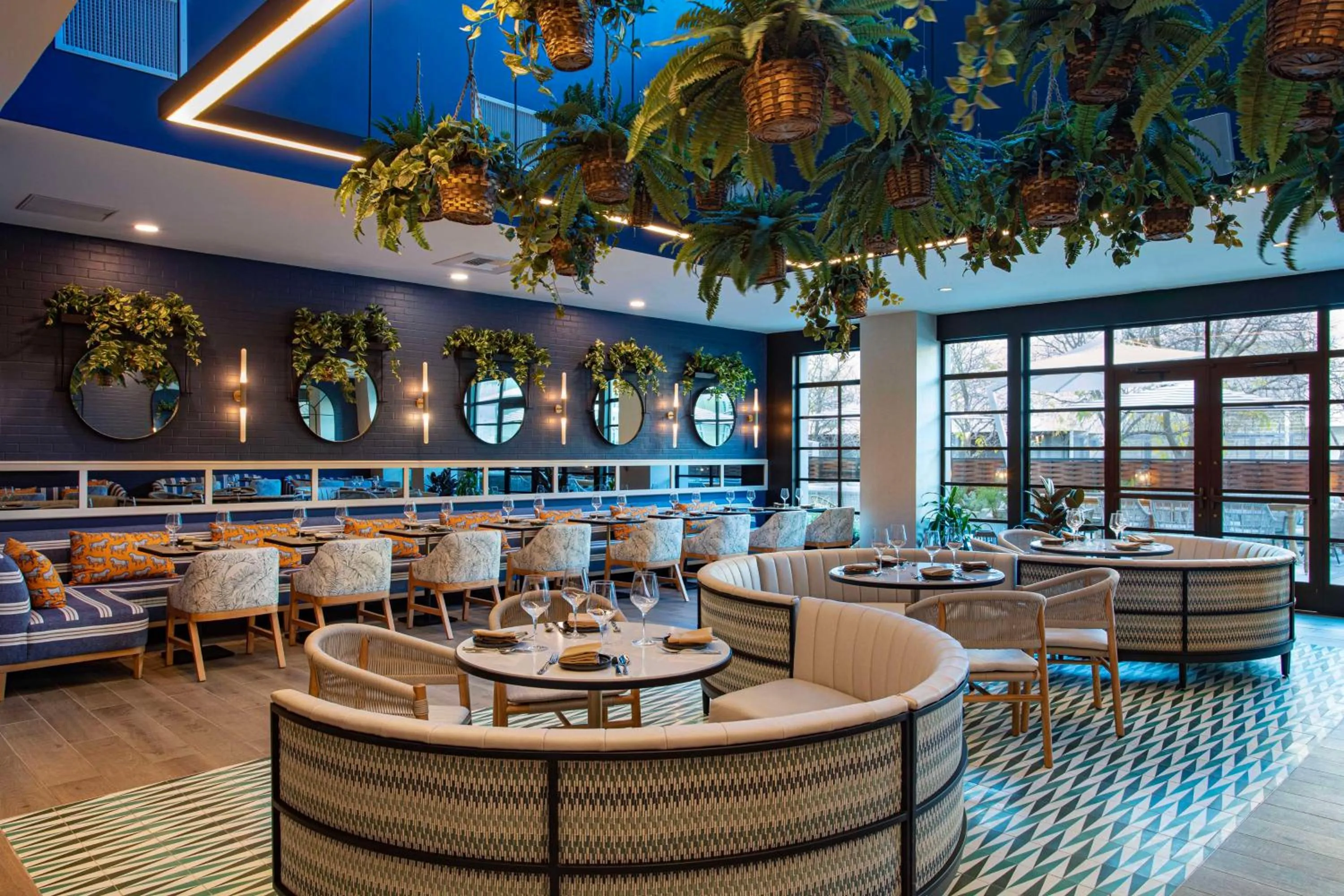 Restaurant/places to eat in Hilton San Jose