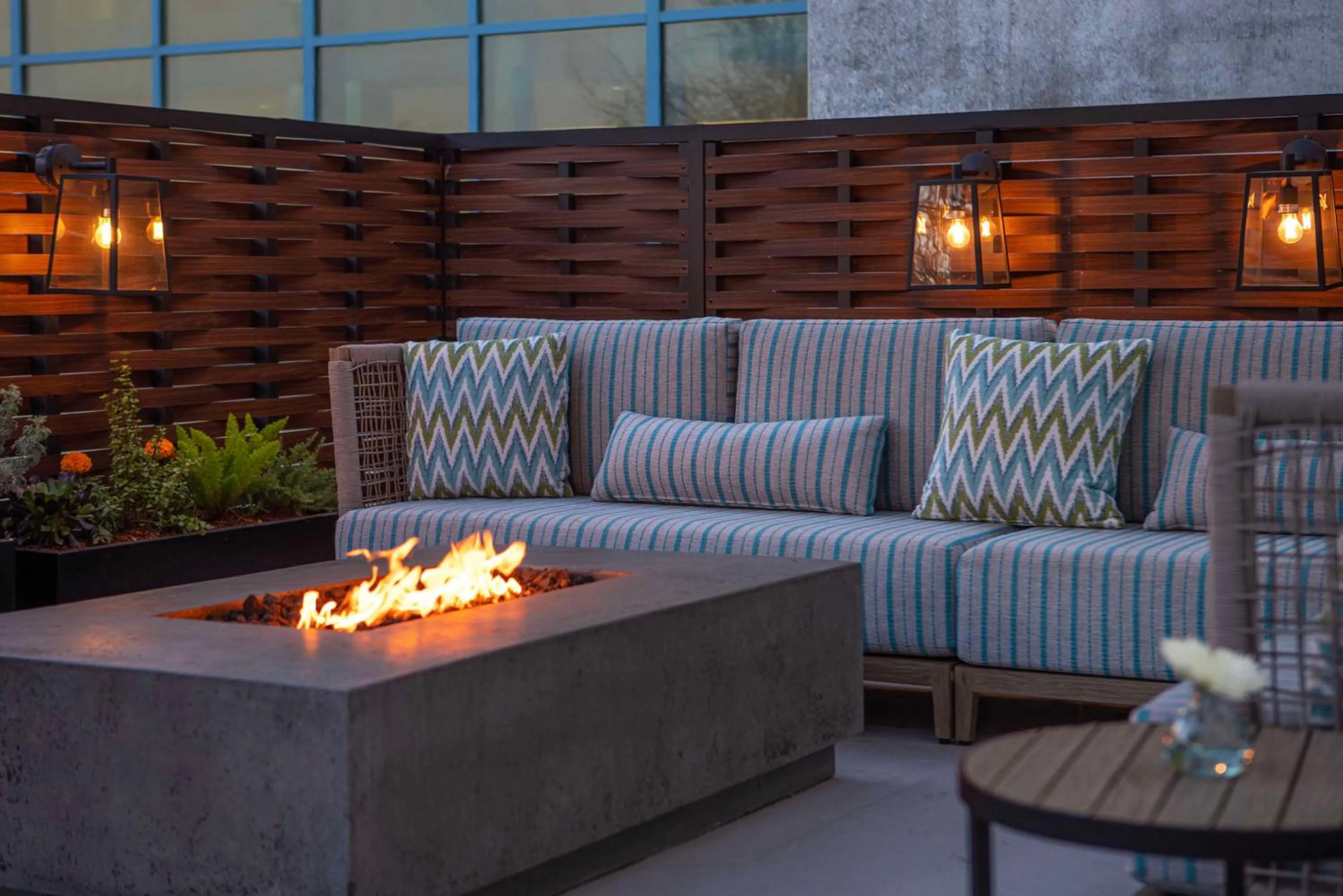 Restaurant/places to eat in Hilton San Jose