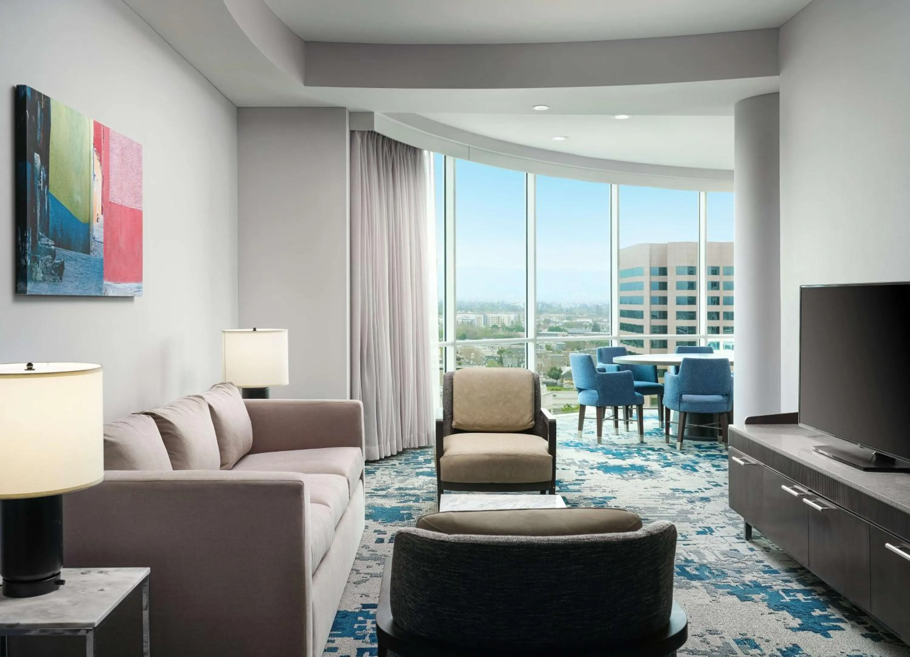Living room in Hilton San Jose