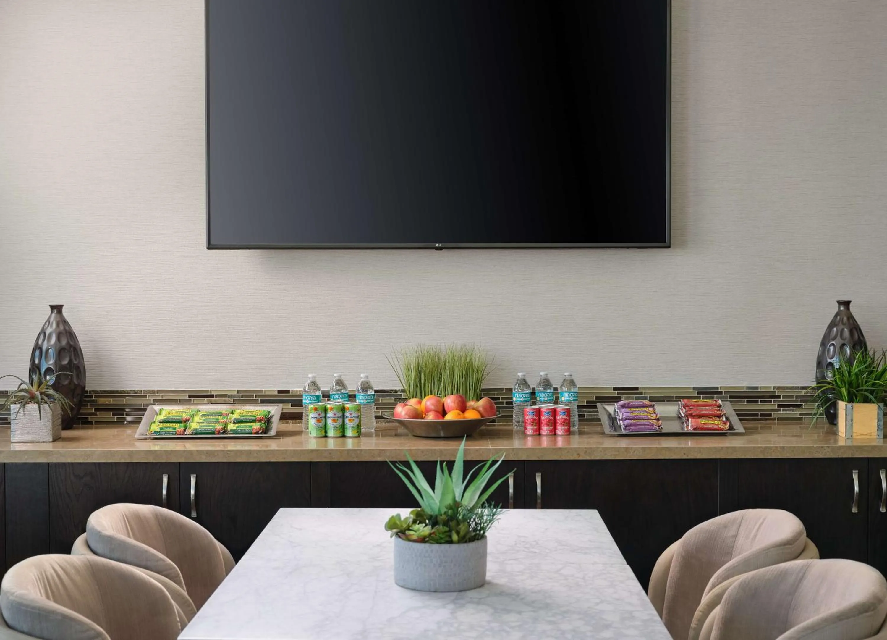 Dining area in Hilton San Jose