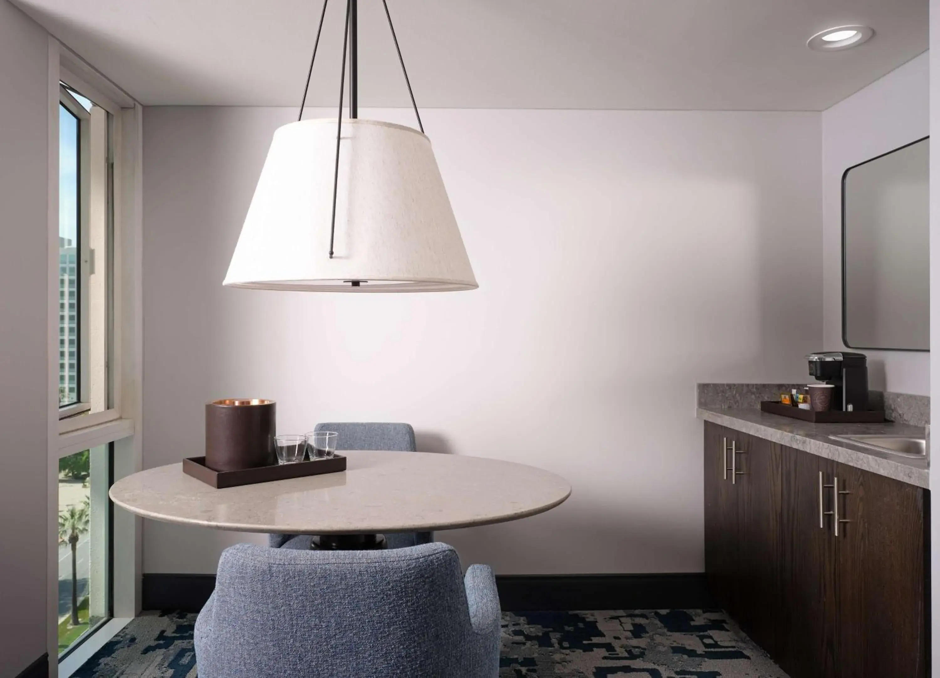 Signature King Suite - single occupancy in Hilton San Jose Signature King Suite - single occupancy in Hilton San Jose