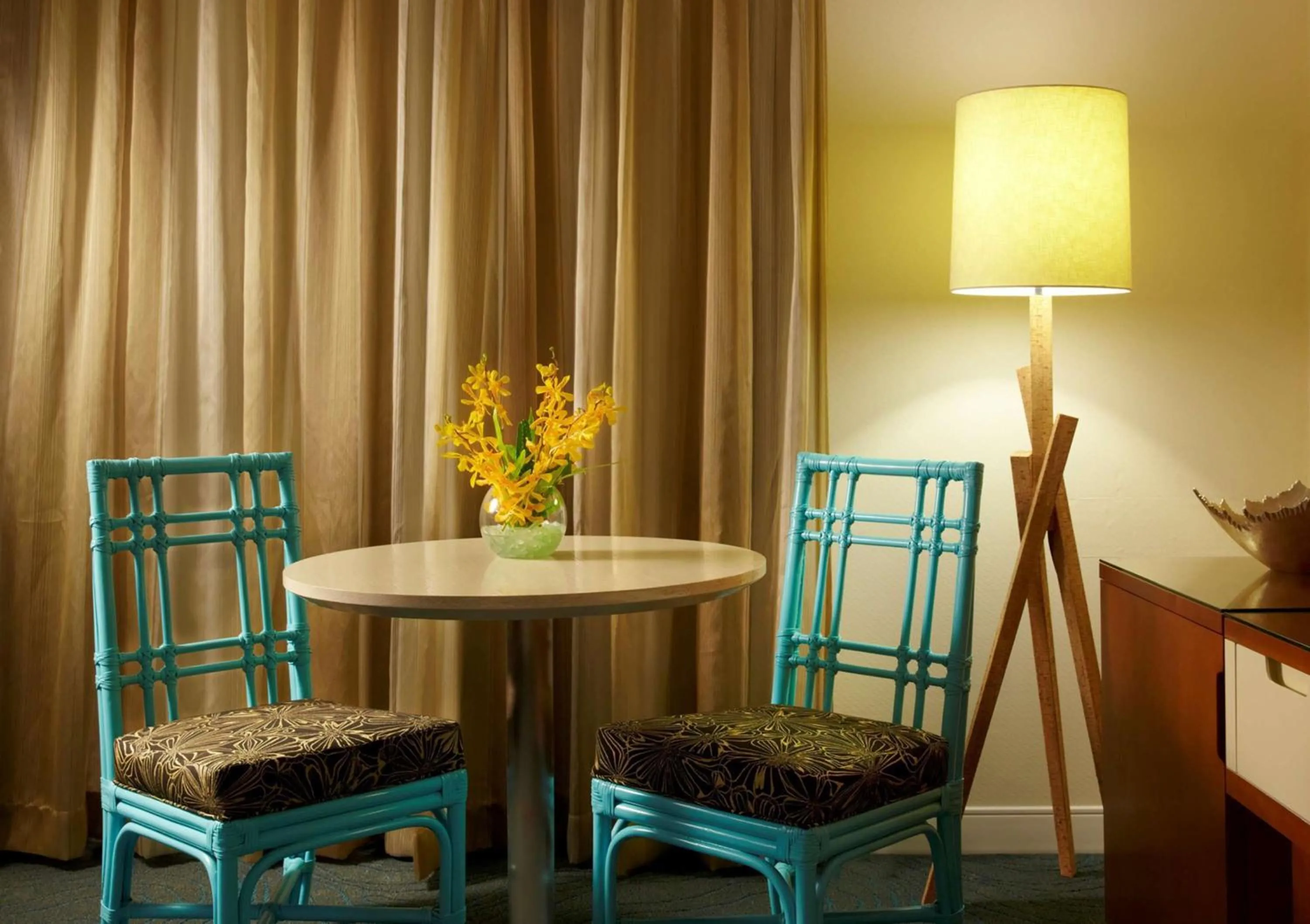 Kitchen or kitchenette in Oasis Hotel Waikiki