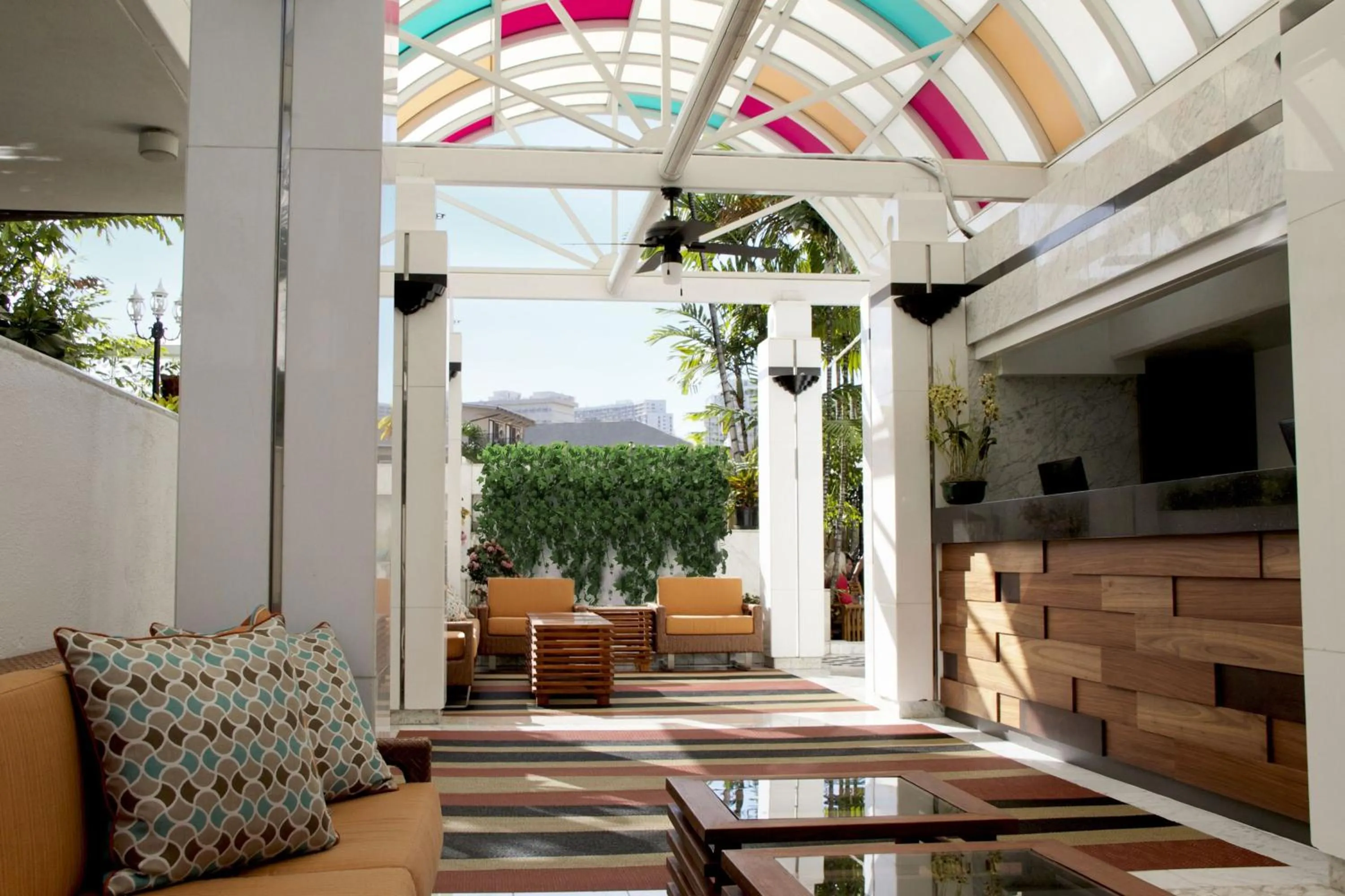 Lobby or reception in Oasis Hotel Waikiki