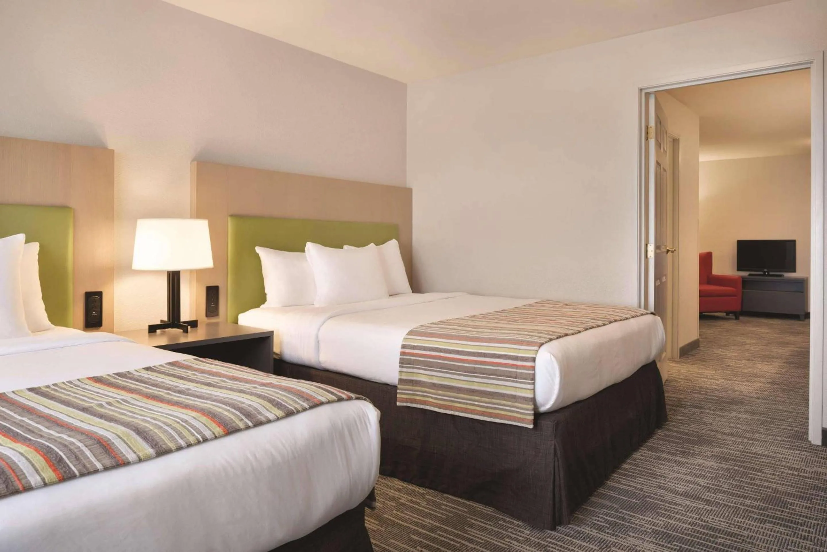 Bedroom, Bed in Country Inn & Suites by Radisson, Galena, IL