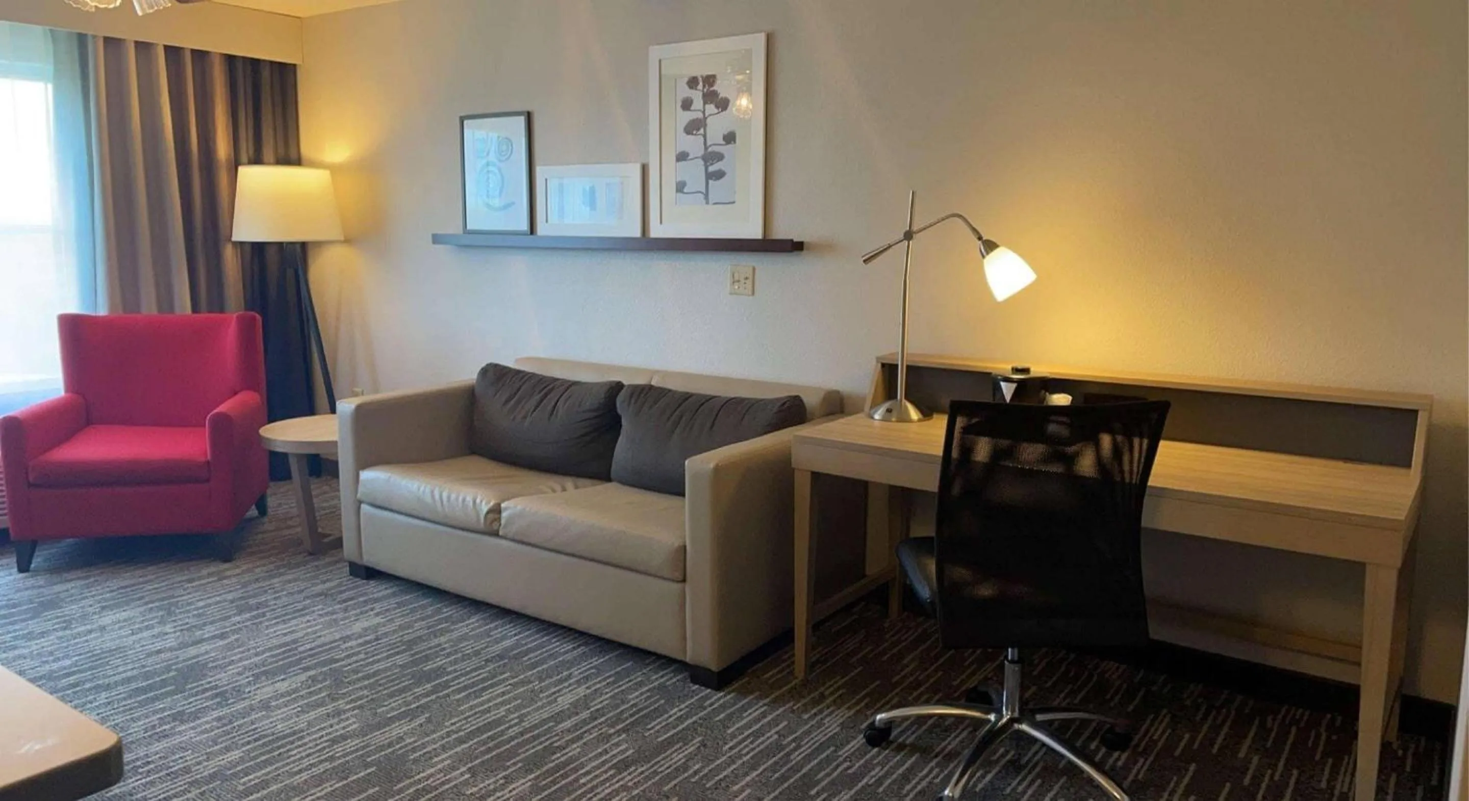 Bedroom in Country Inn & Suites by Radisson, Galena, IL