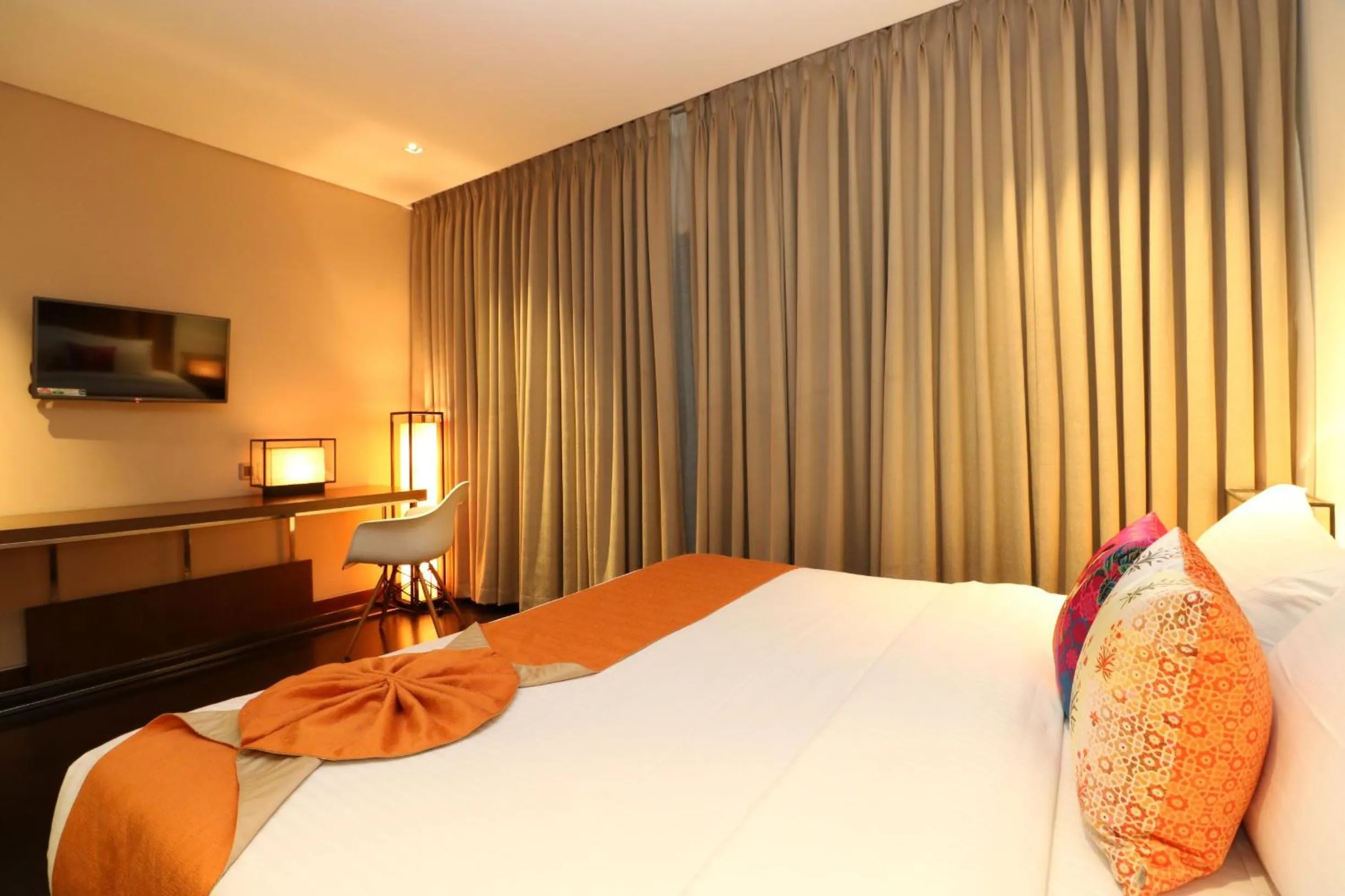 Photo of the whole room, Bed in Hotel Gallery 67