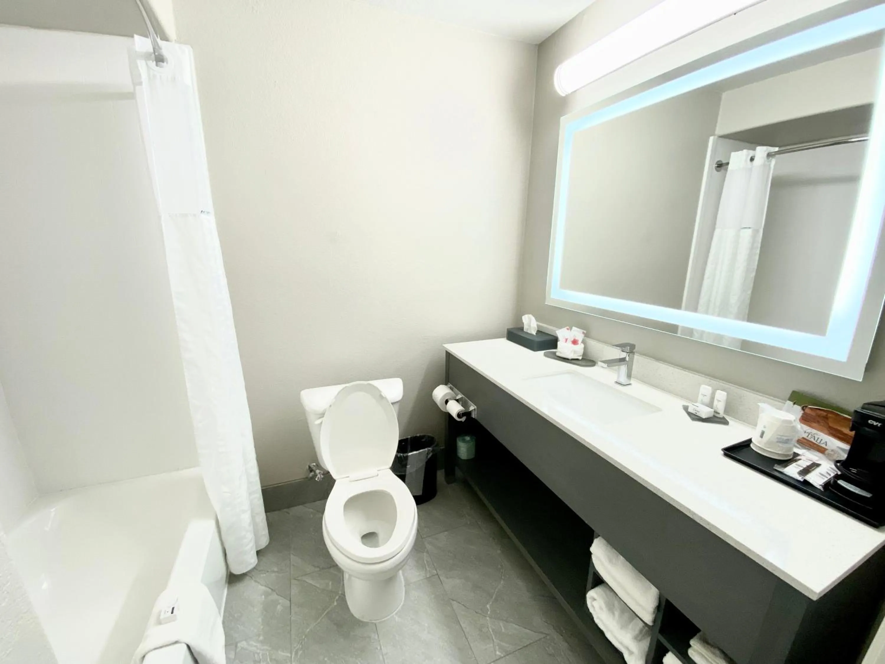 Bathroom in La Quinta by Wyndham Ada