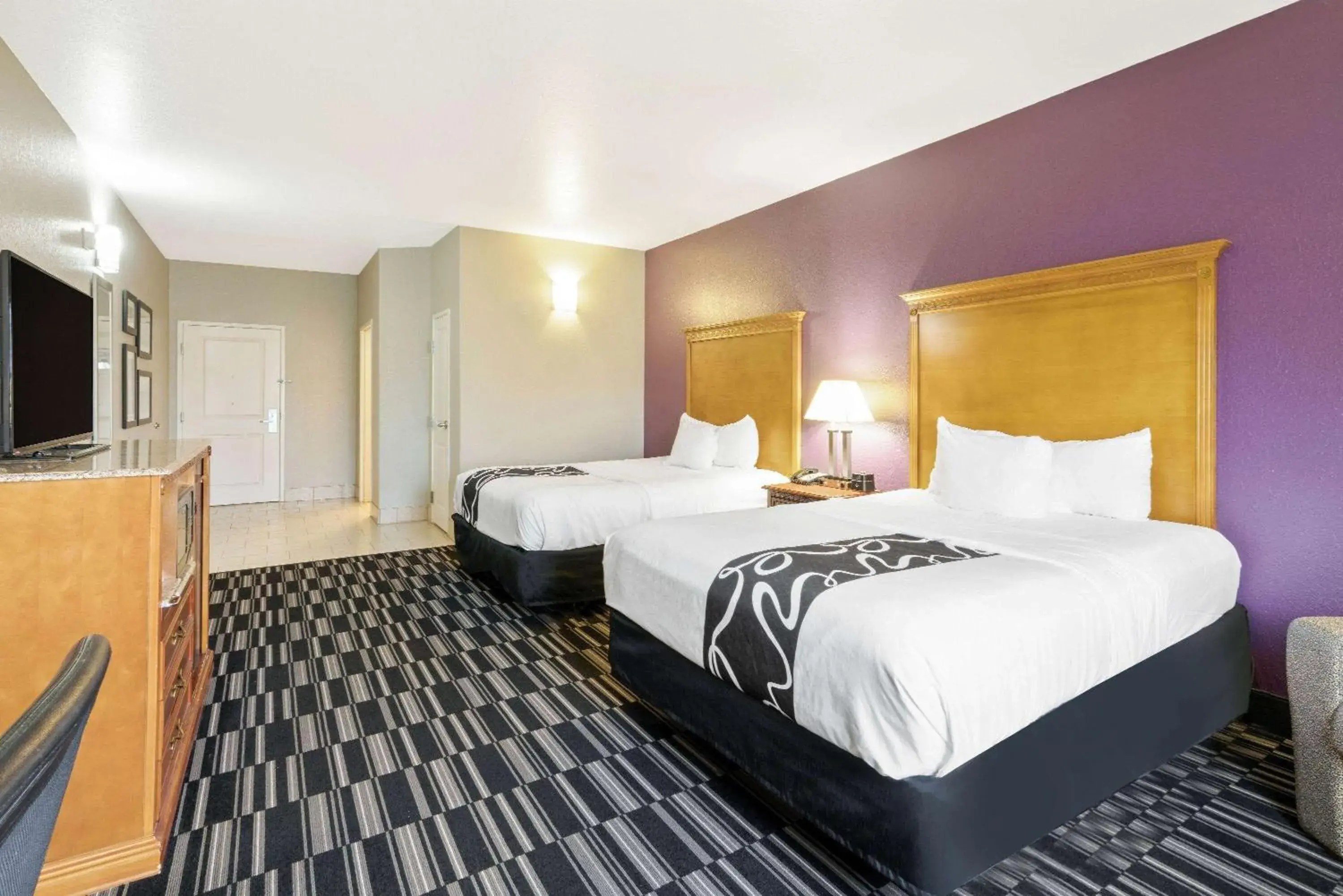 Queen Room with Two Queen Beds and Mobility/Hearing Impaired Access - Non-Smoking in La Quinta by Wyndham Ada Queen Room with Two Queen Beds and Mobility/Hearing Impaired Access - Non-Smoking in La Quinta by Wyndham Ada