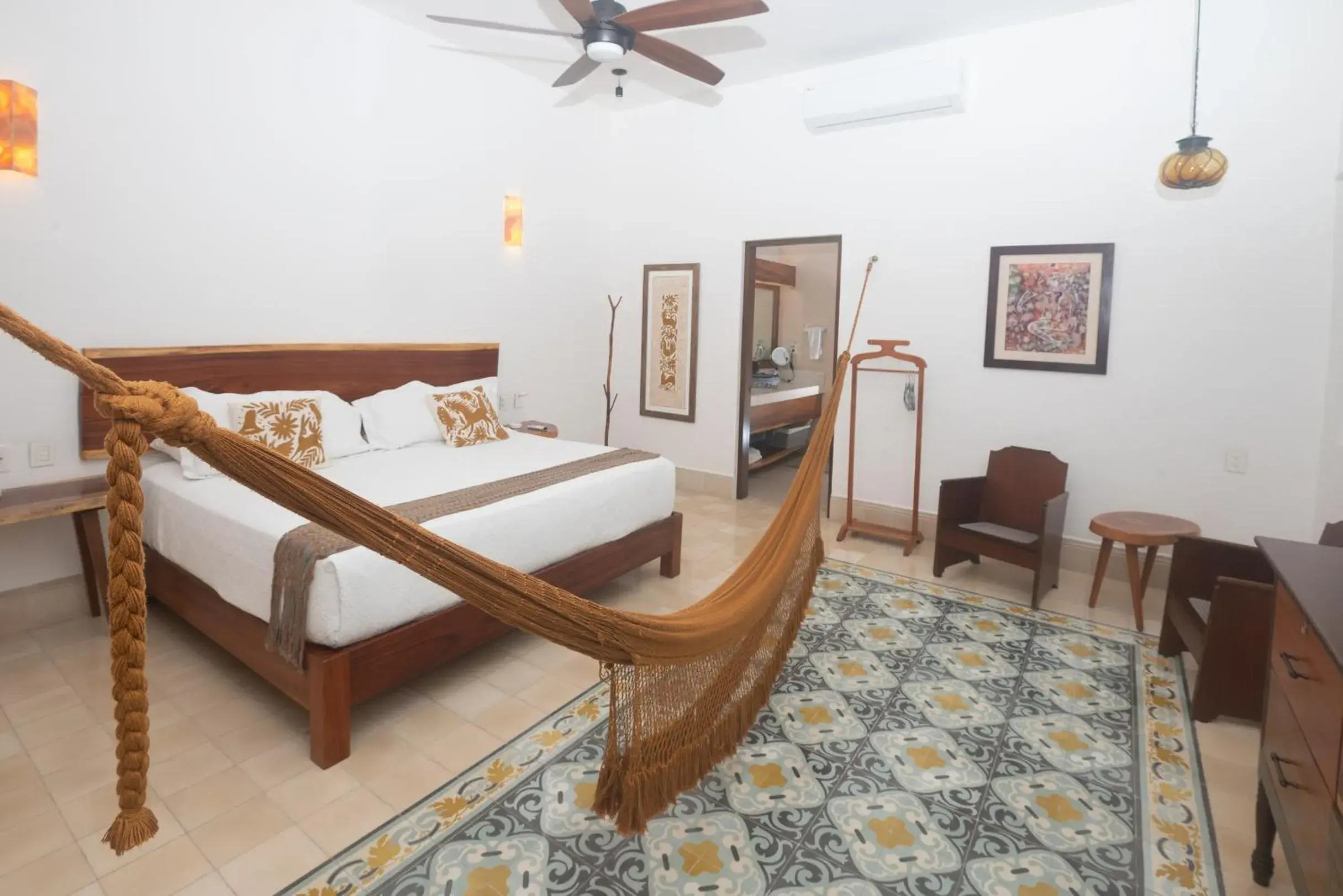 Superior room with King size bed - building 2 in Hotel Posada San Juan Superior room with King size bed - building 2 in Hotel Posada San Juan