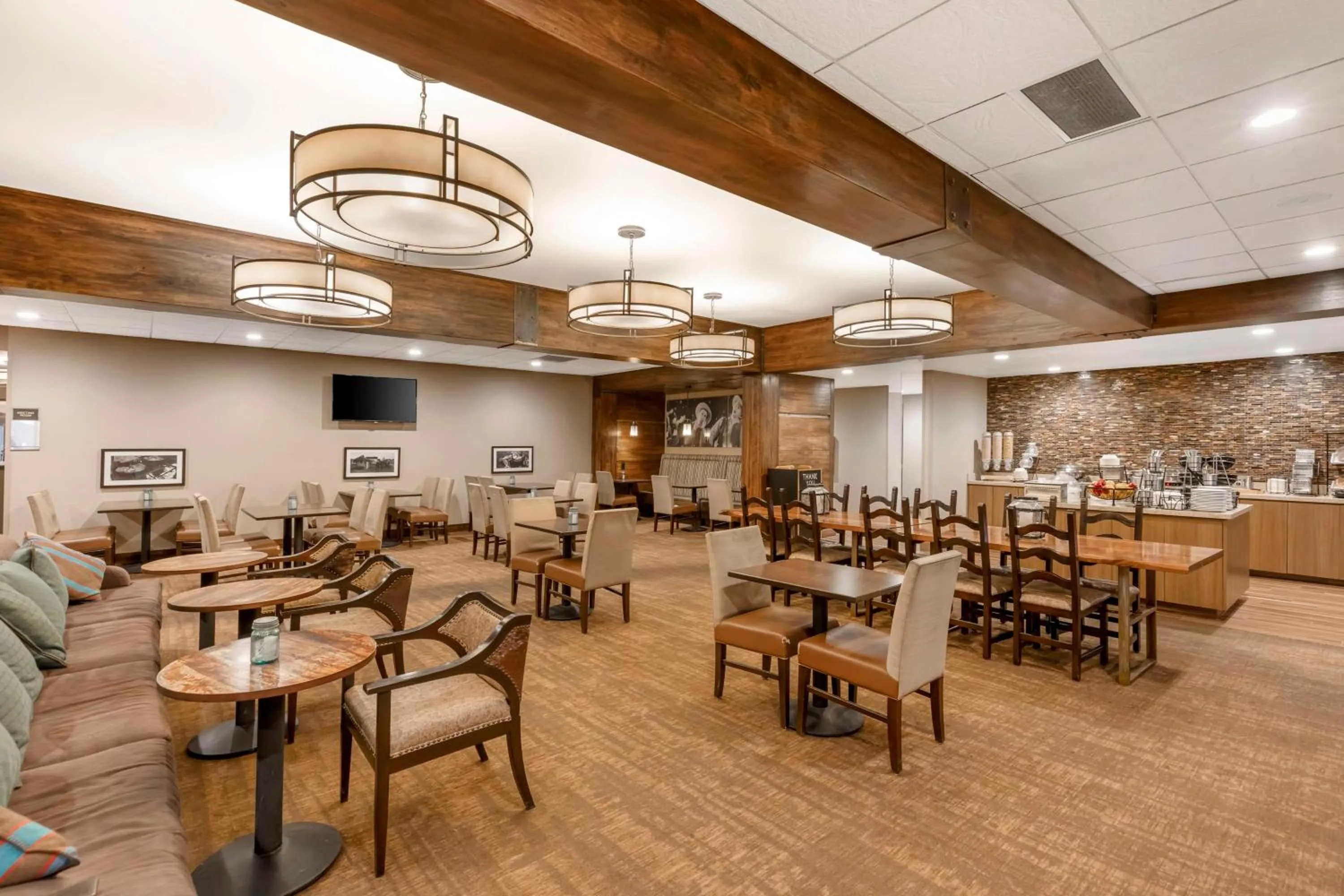 Breakfast in Best Western Cotton Tree Inn