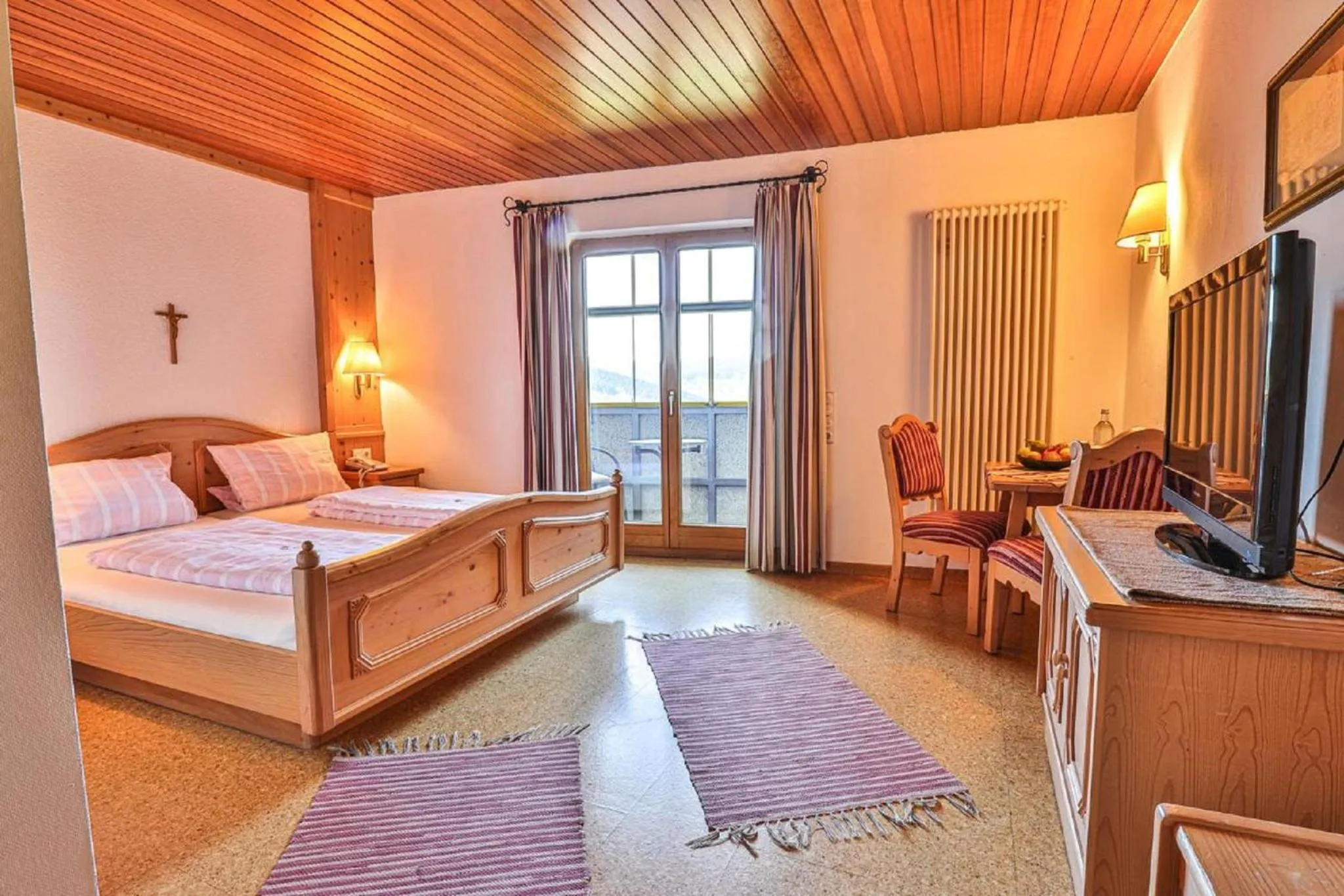 Bedroom, Bed in Burggasthof Hauptmann