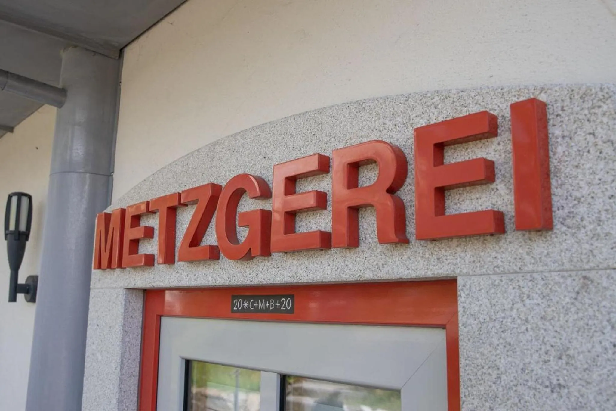 Property building in Burggasthof Hauptmann