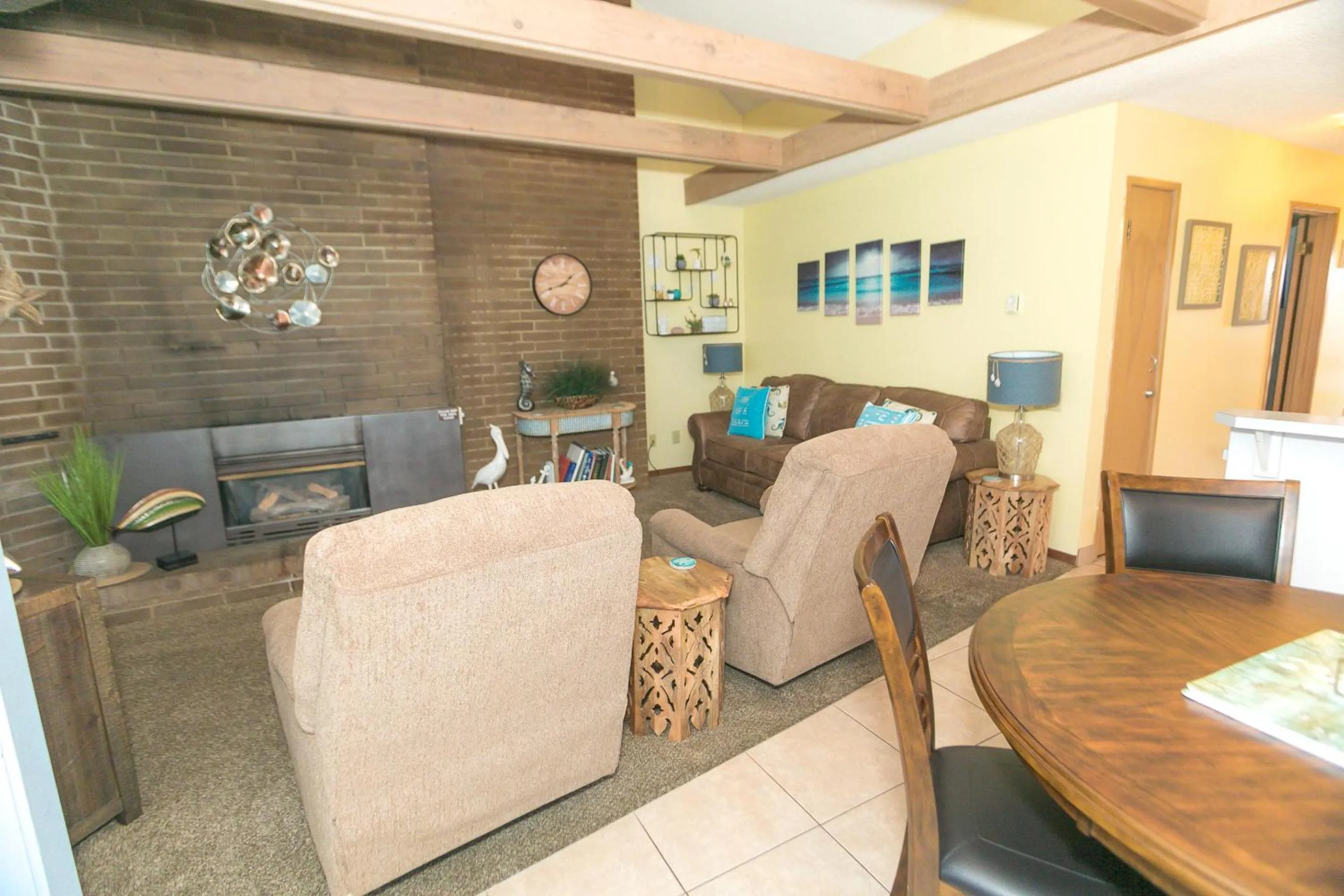 Living room in Grey Gull