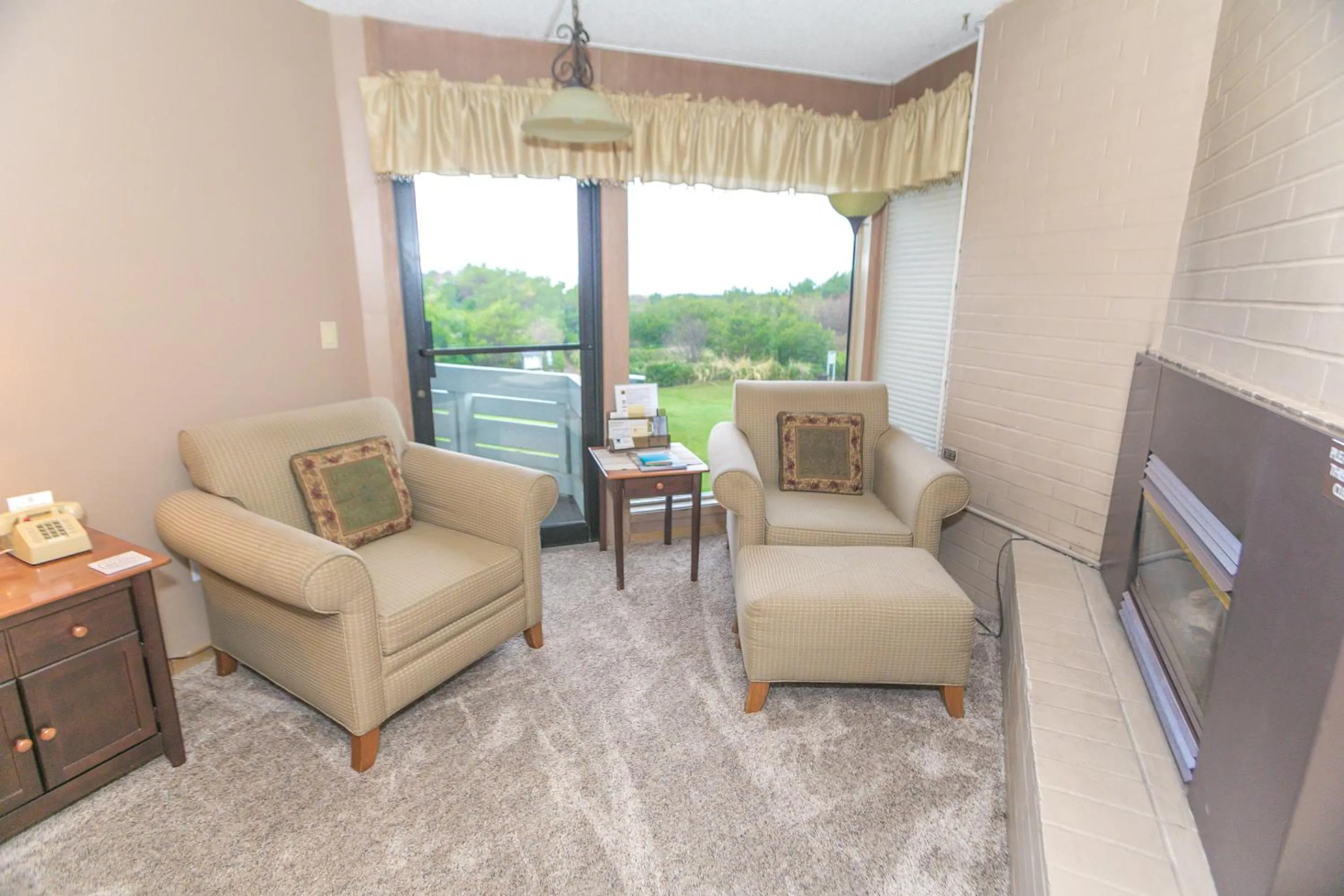 Living room in Grey Gull