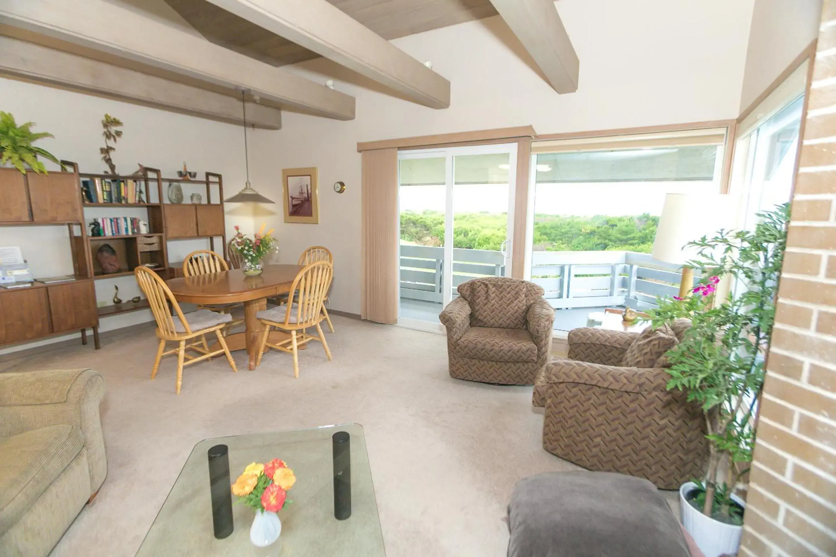 Deluxe One-Bedroom Apartment with Sea View - 314 - No Pets in Grey Gull Deluxe One-Bedroom Apartment with Sea View - 314 - No Pets in Grey Gull